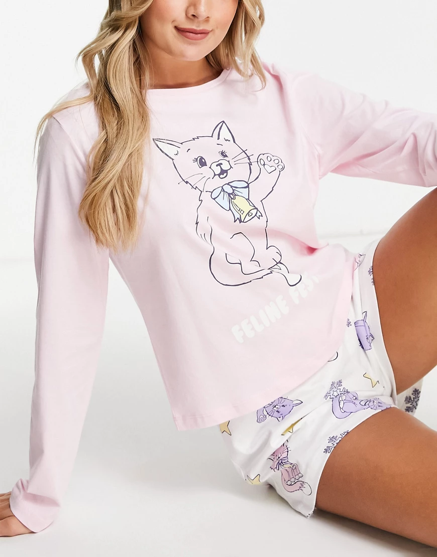 ASOS DESIGN – Christmas – Pyjama mit langärmligem T-Shirt und Shorts mit we günstig online kaufen