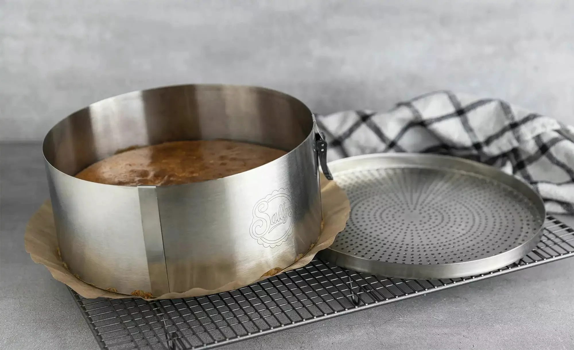 Sallys Springformboden  Sallys ¦ silber ¦ Edelstahl Ø: 25 Backen & Zubehör günstig online kaufen