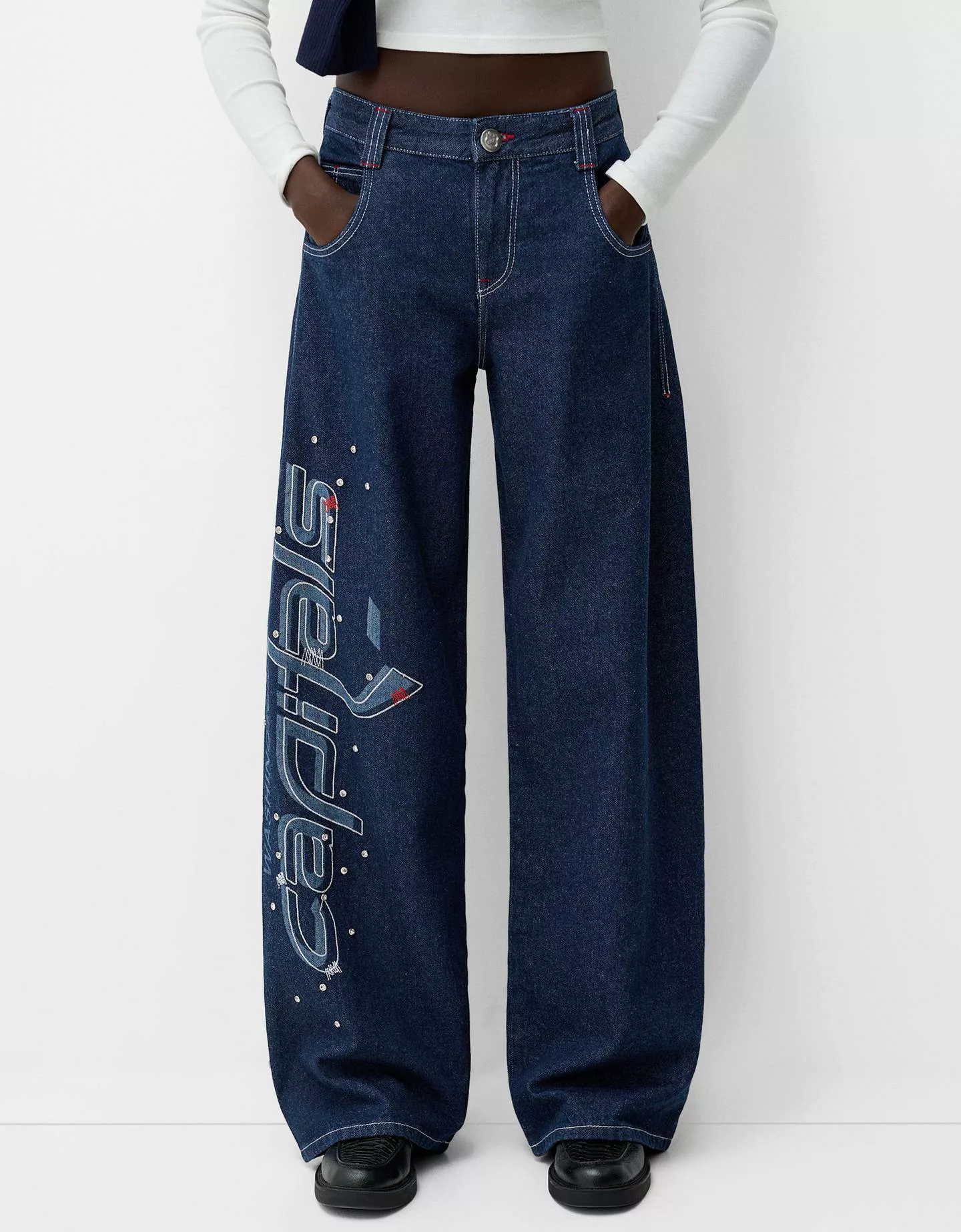 Bershka Jeans Nhl Im Baggy-Hosen-Stil Mit Patches Damen 32 Marinenblau günstig online kaufen