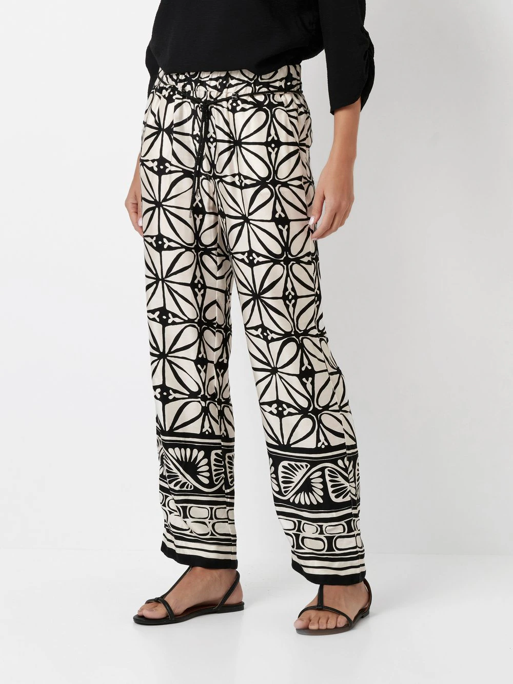 TONI Schlupfhose "Pia Wide Chic 7/8", Sommerhose in trendy Knöchellänge günstig online kaufen