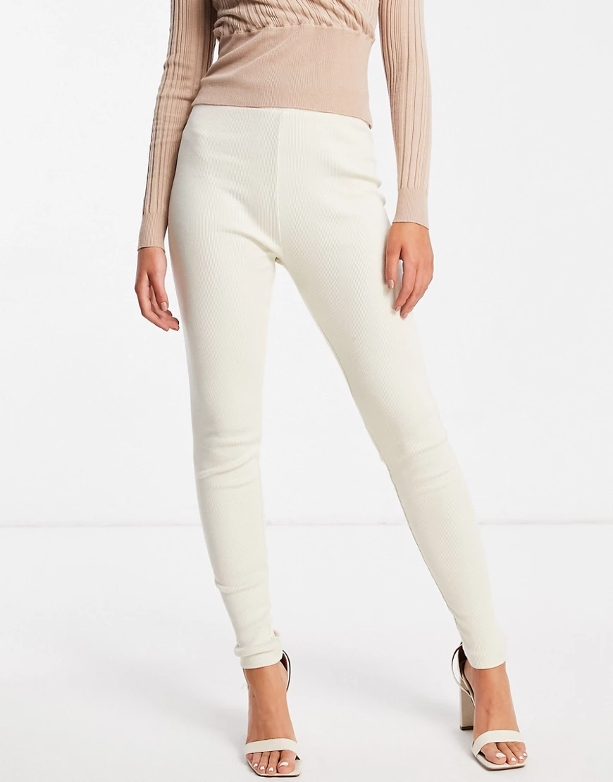 In The Style x Perrie Sian – Dicke, gerippte Leggings in Cremeweiß günstig online kaufen