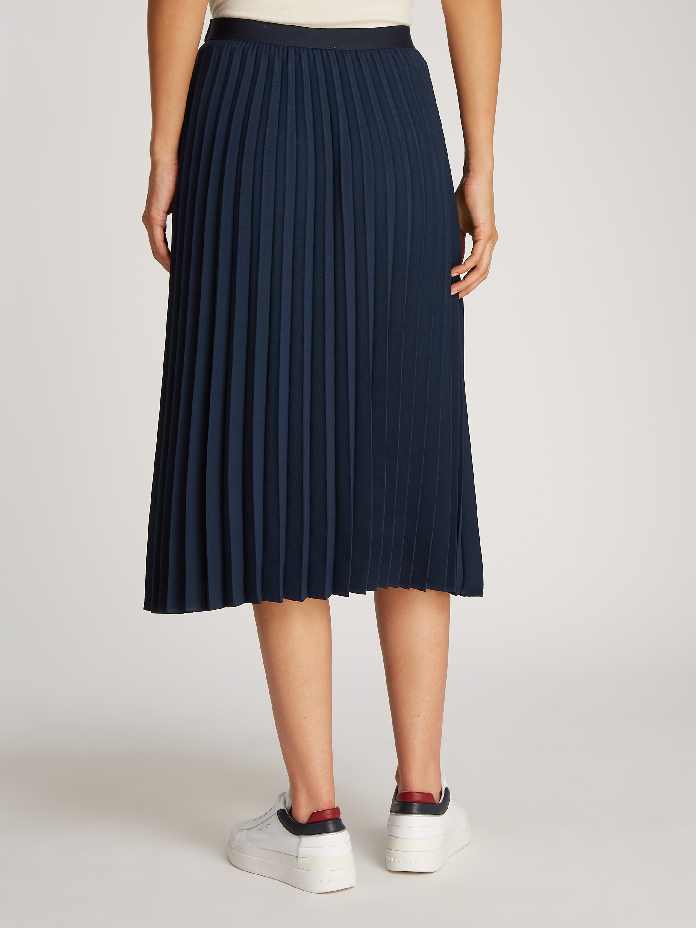 Tommy Hilfiger Plisseerock "FLUID PLEATED PULL ON MIDI SKIRT", mit rundum F günstig online kaufen