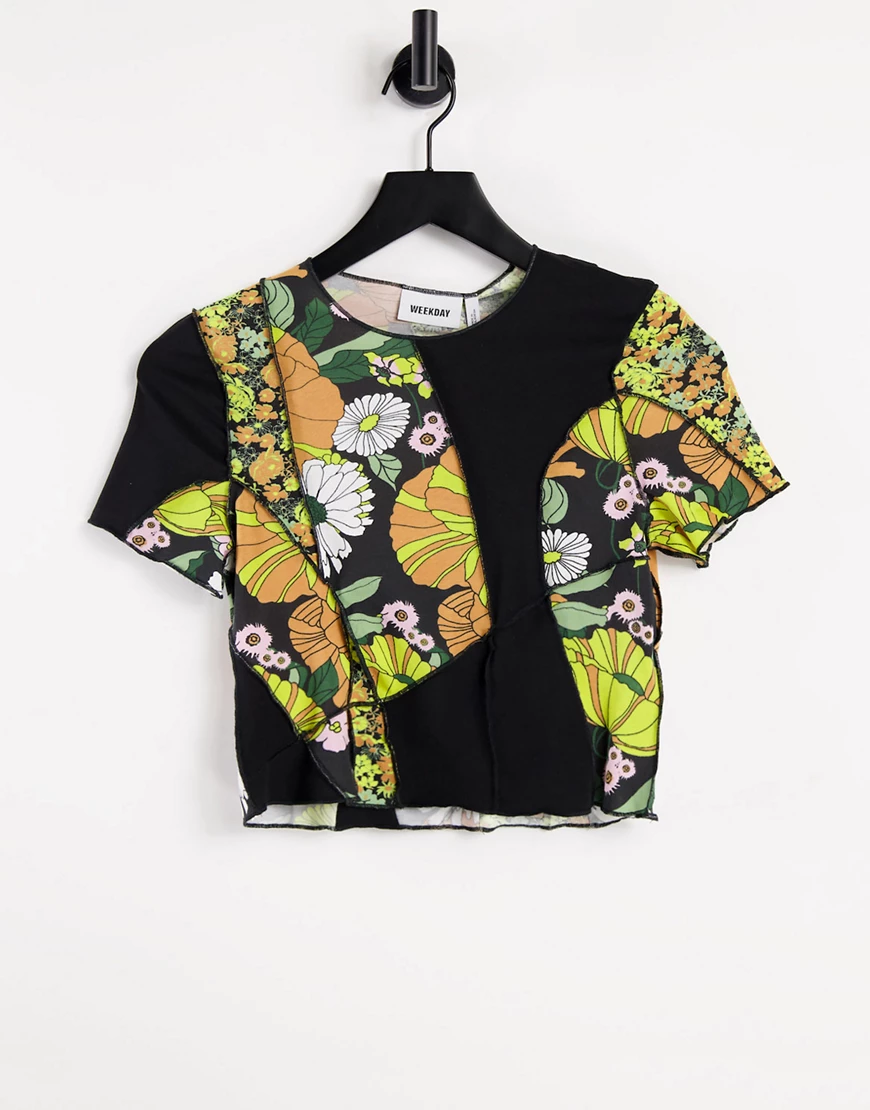 Weekday – Sierra – Kurz geschnittenes T-Shirt mit Retro-Blumenprint-Mehrfar günstig online kaufen