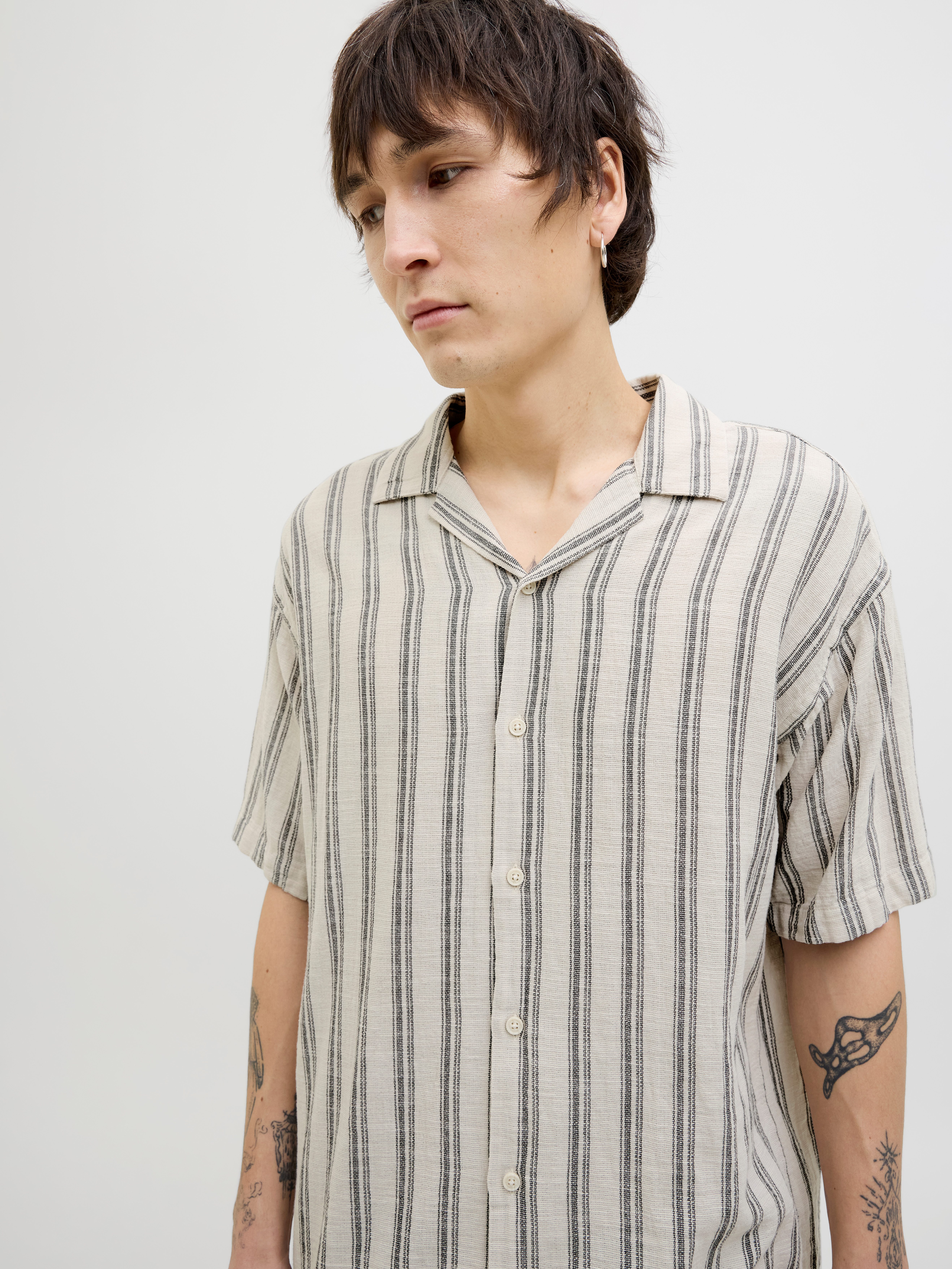 Jack & Jones Kurzarmhemd JJEENZO STRIPE günstig online kaufen