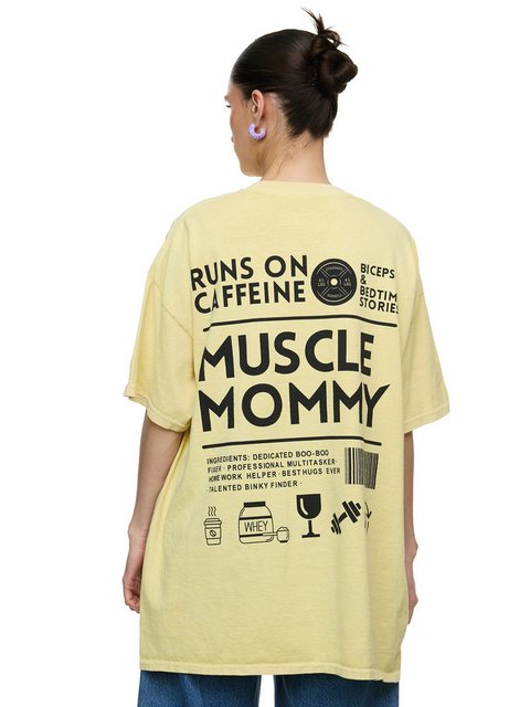 Worldclassca T-Shirt Worldclassca Oversized Print MUSCLE MOMMY T-Shirt lang günstig online kaufen