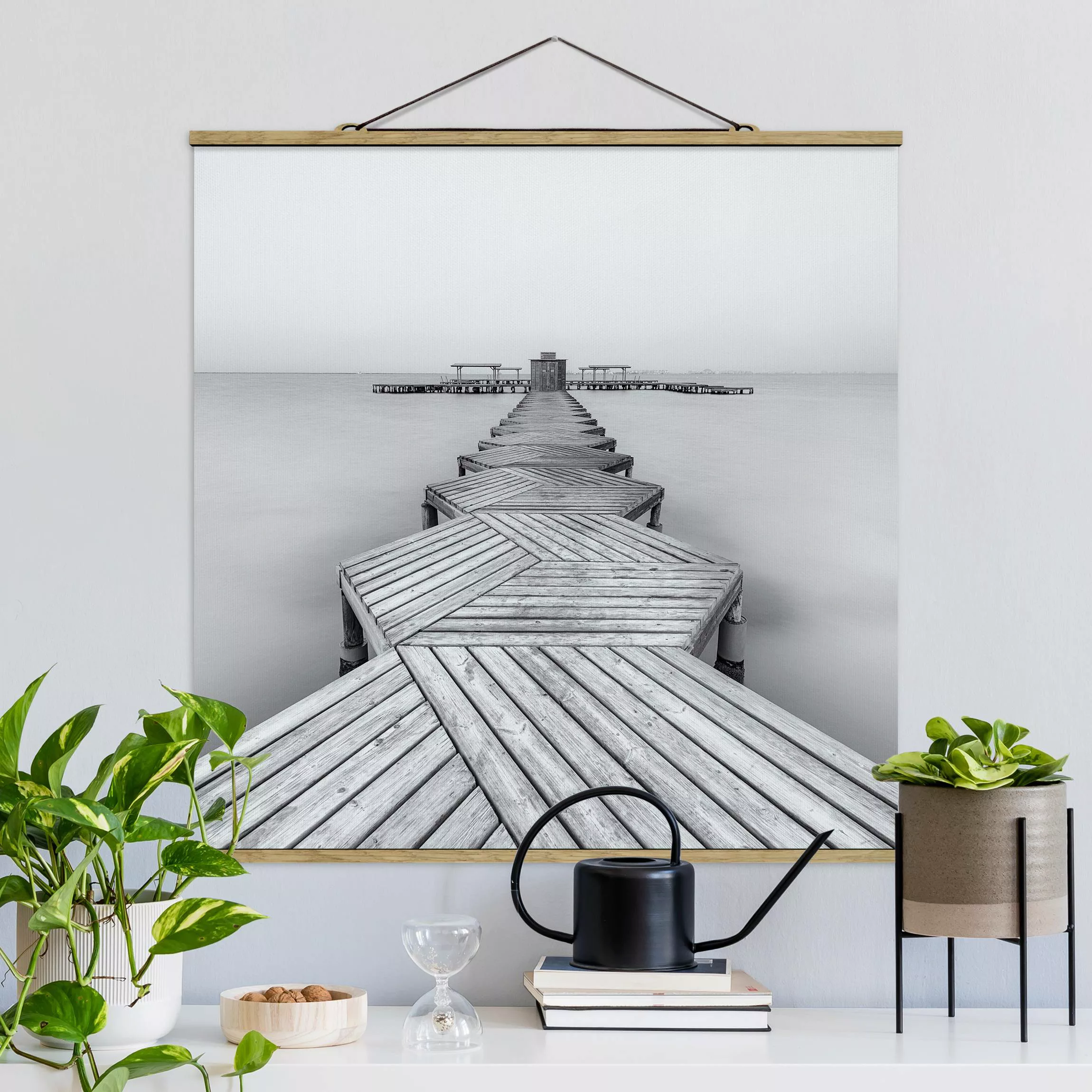 Stoffbild Landschaft mit Posterleisten - Quadrat Hölzerner Pier und Schwarz günstig online kaufen