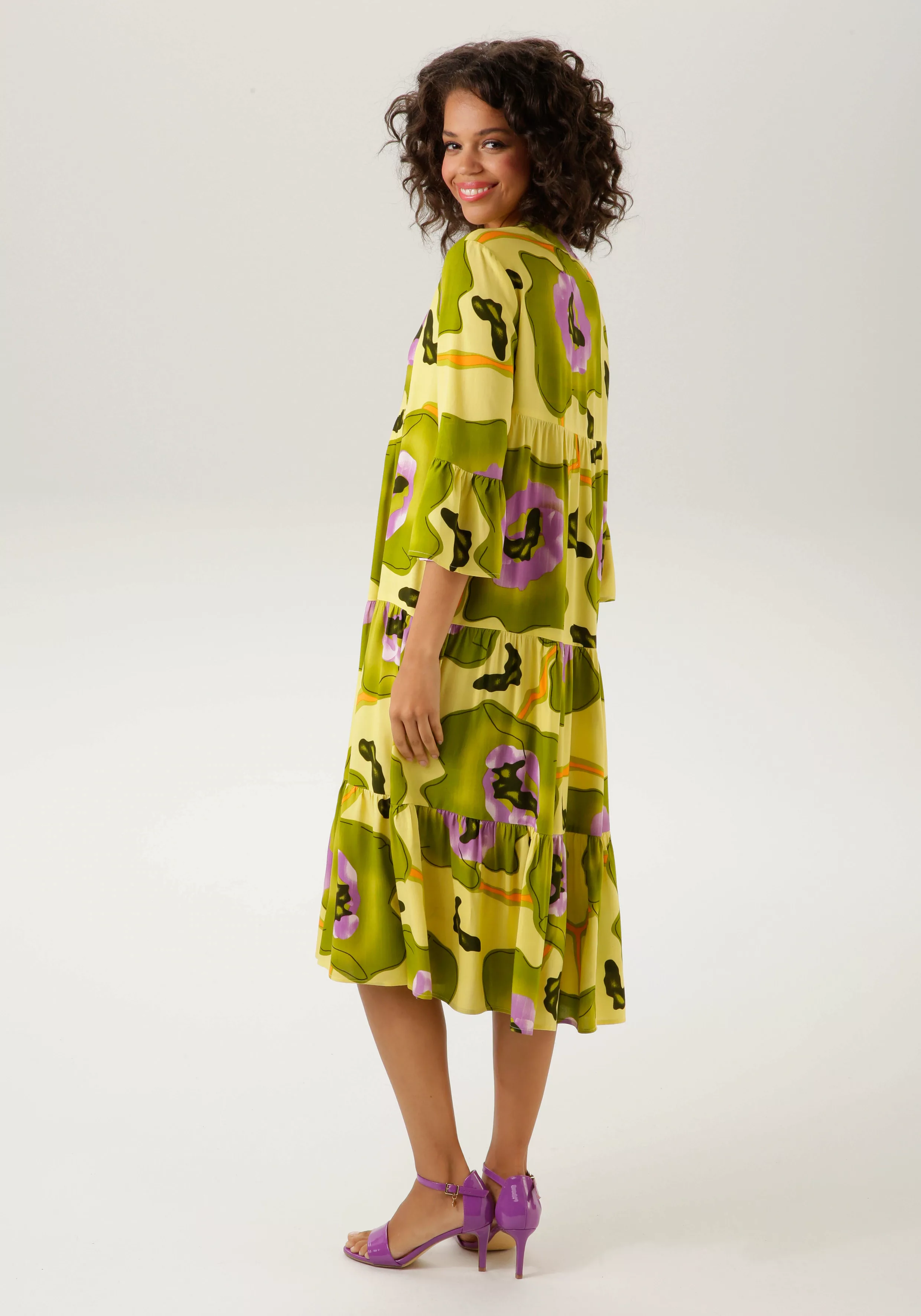 Aniston CASUAL Blusenkleid, mit großflächigem, graphischem Blumendruck - NE günstig online kaufen