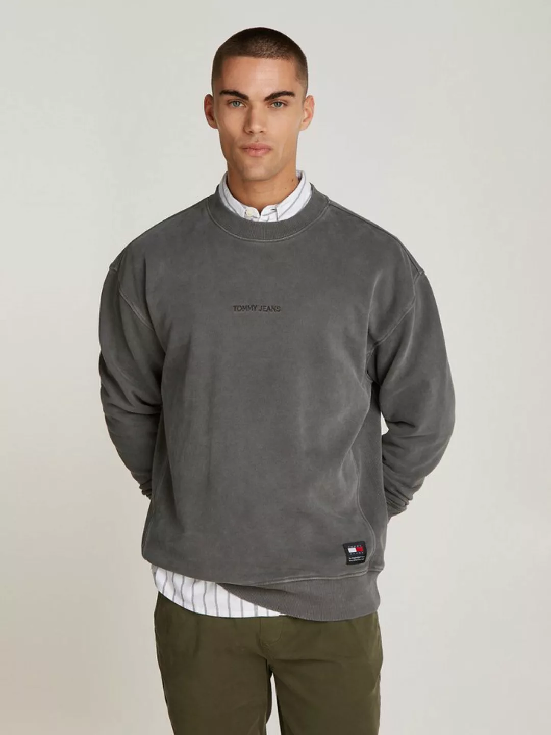 Tommy Jeans Sweatshirt TJM RLX S CLASSIC CREW In gewaschener Optik günstig online kaufen