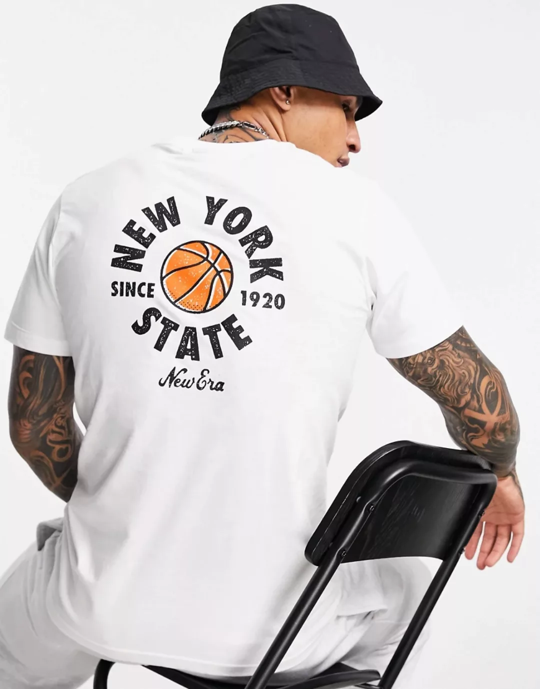 New Era – T-Shirt in Weiß mit New-York-State-Print am Rücken günstig online kaufen