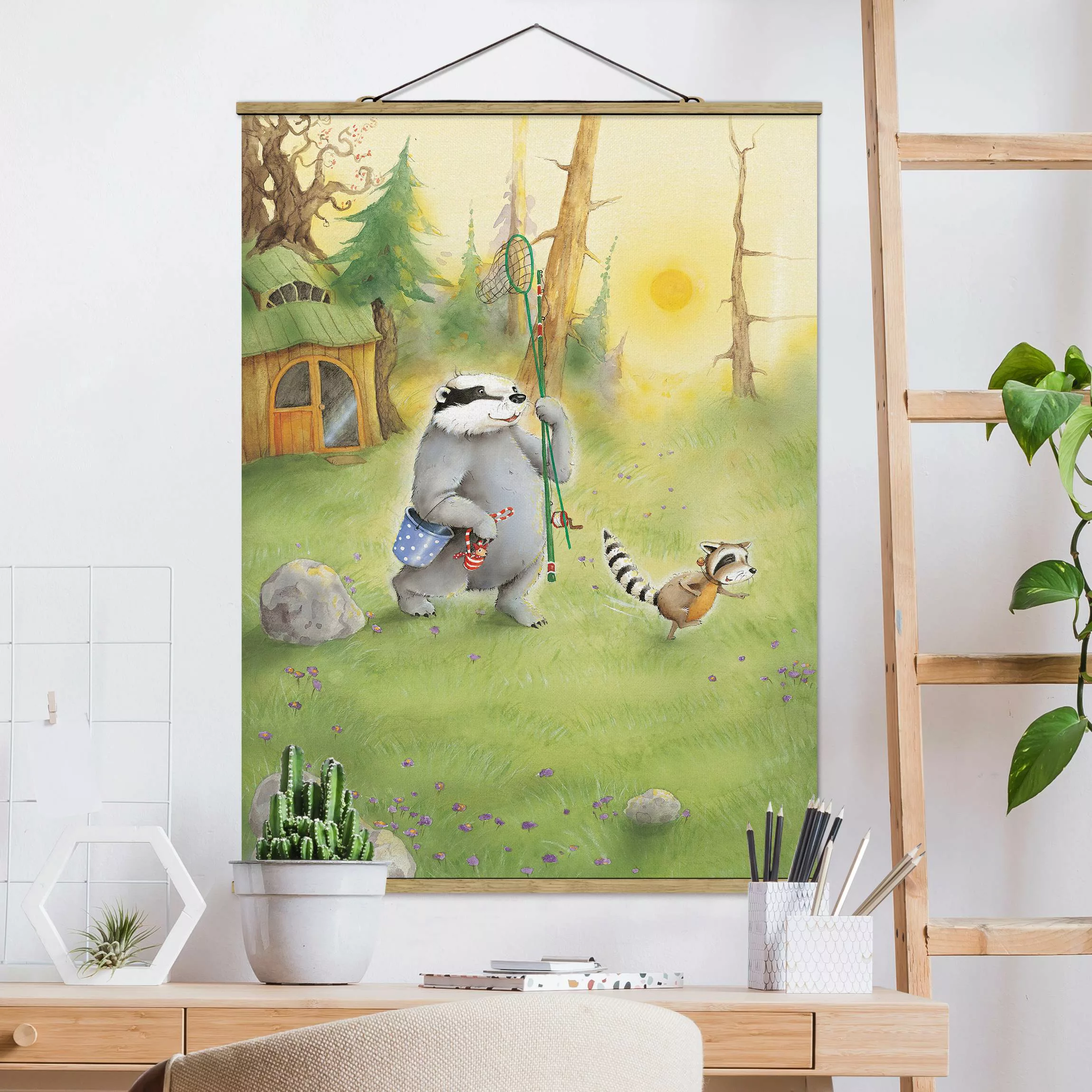Stoffbild Kinderzimmer mit Posterleisten - Hochformat Wassili Waschbär - Wa günstig online kaufen