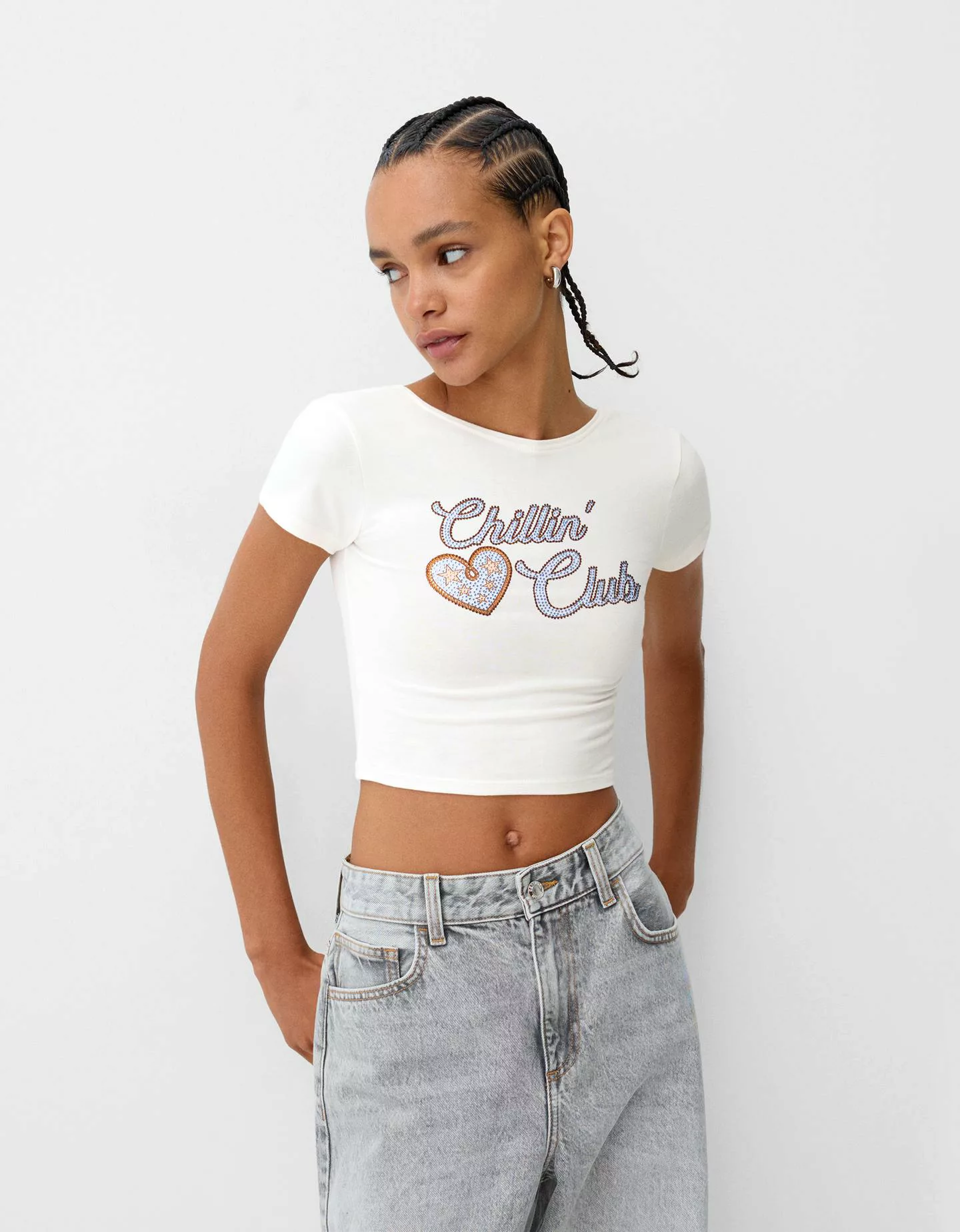 Bershka Rückenfreies T-Shirt Mit Strass Damen Xs Rohweiß günstig online kaufen