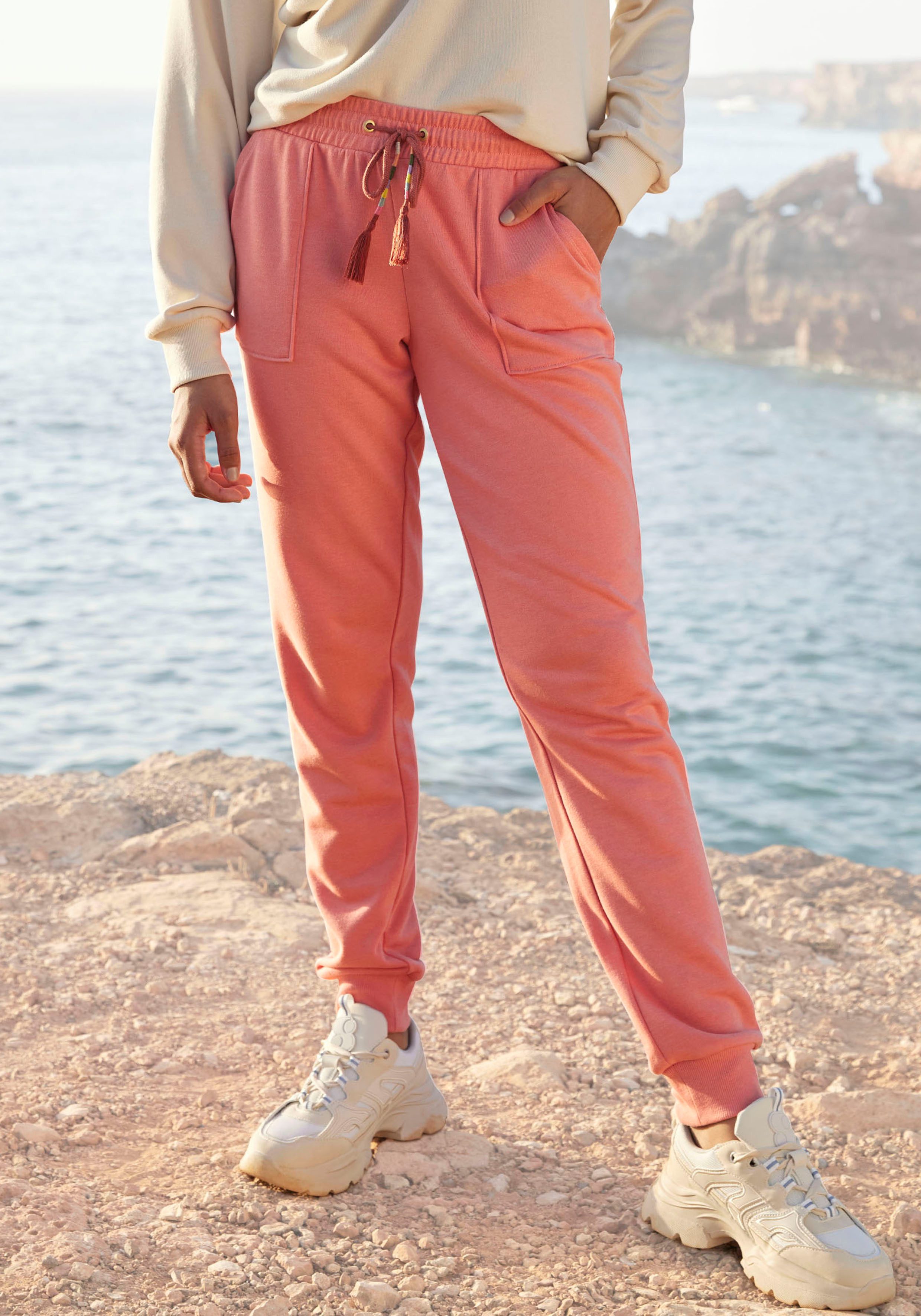 Vivance Sweatpants Relaxhose, Loungehose mit aufgesetzten günstig online kaufen