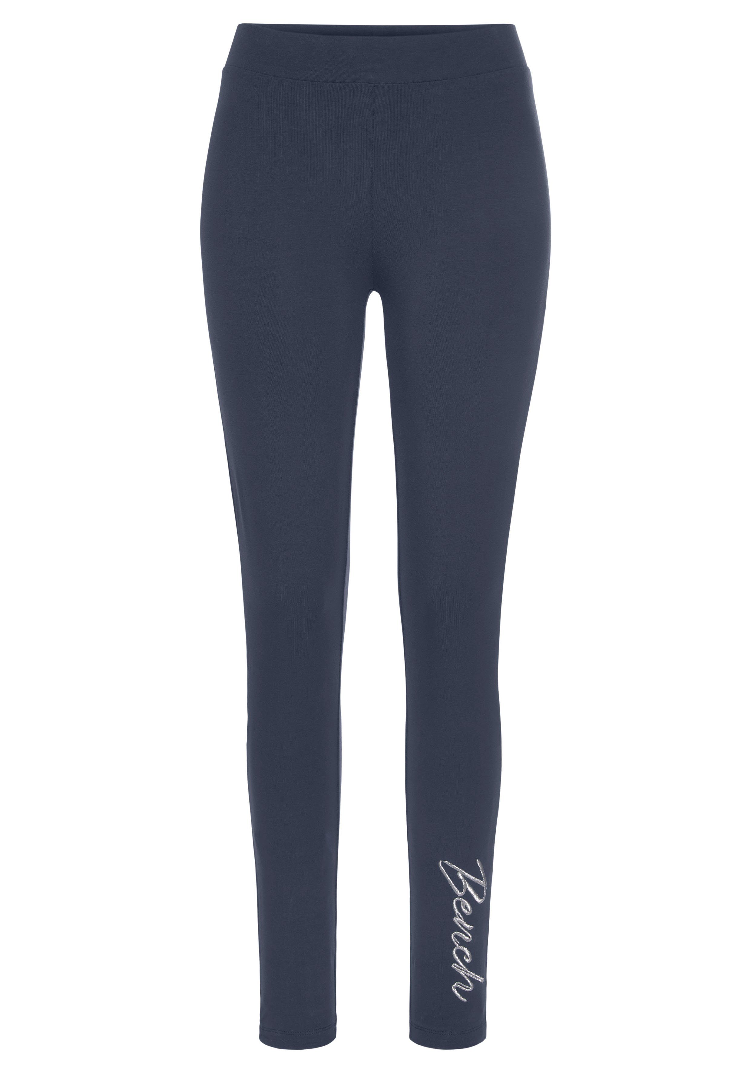 Bench. Loungewear Leggings mit glitzernder Logostickerei günstig online kaufen