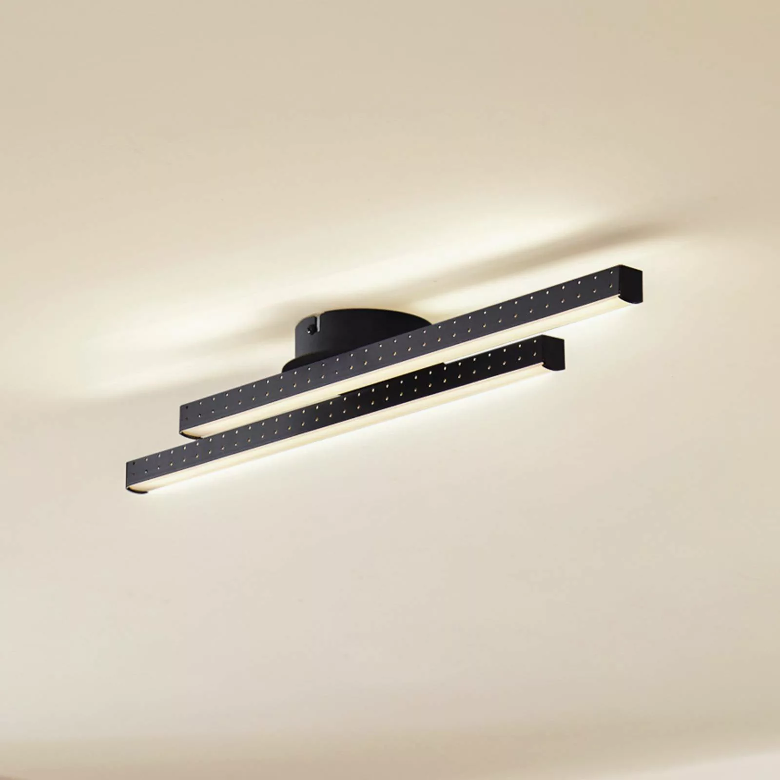 Lindby LED-Deckenleuchte Aurendor, 60 cm, schwarz, Metall günstig online kaufen