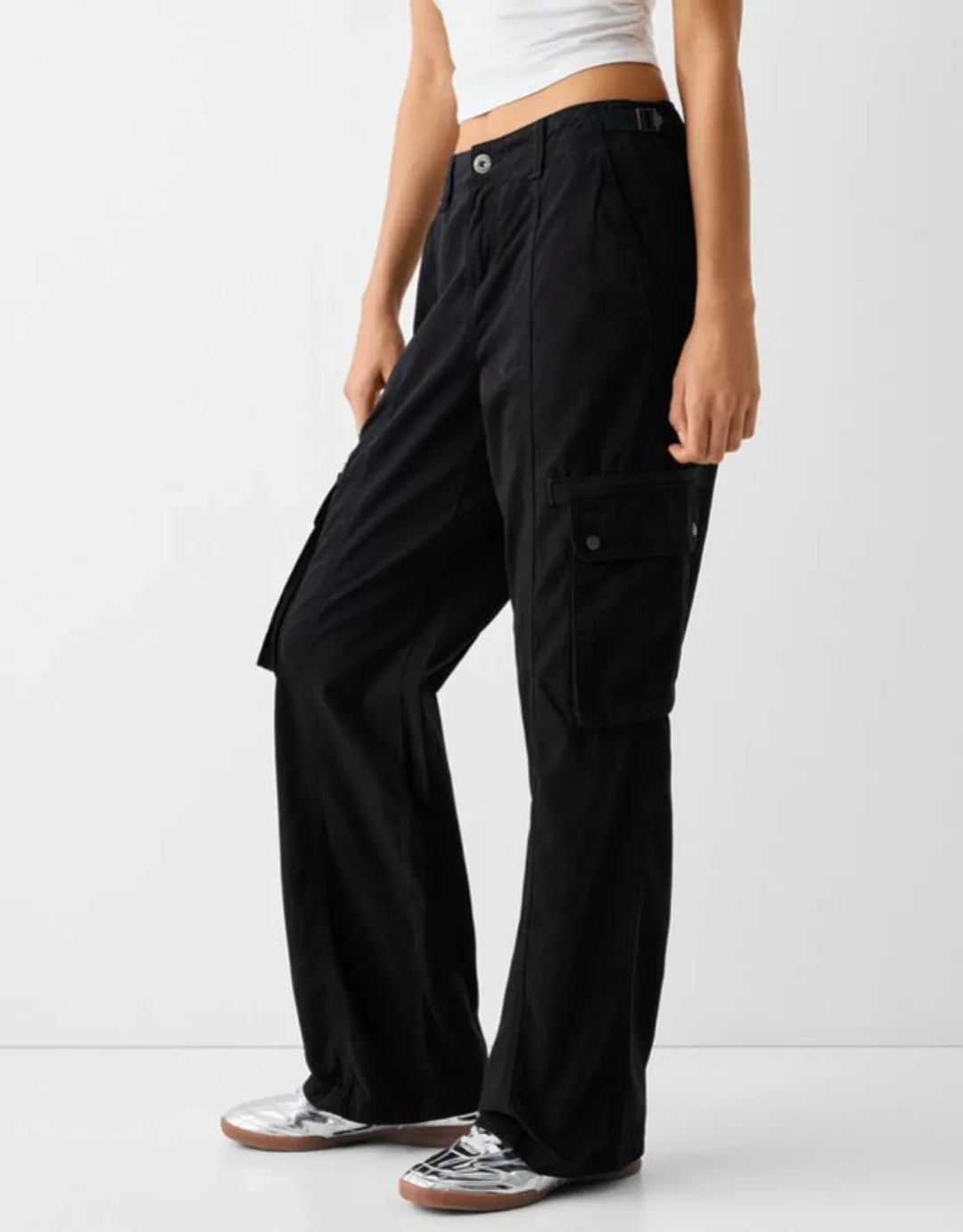 Bershka Anpassbare Cargohose Aus Baumwolle Im Straight Fit Damen 36 Schwarz günstig online kaufen