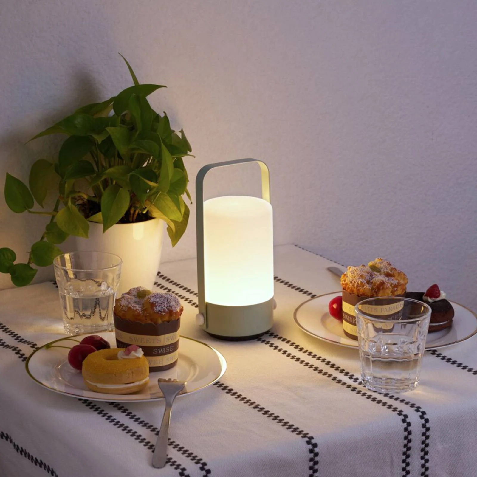 LED Tischleuchte Mobile Charm in Hellgrün und Weiß 0,2W 14lm IP44 günstig online kaufen