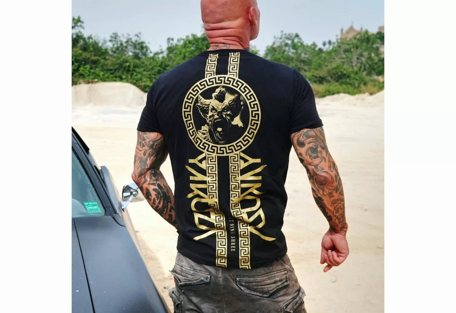 YAKUZA T-Shirt VIP Team mit goldenem Metallic-Print günstig online kaufen