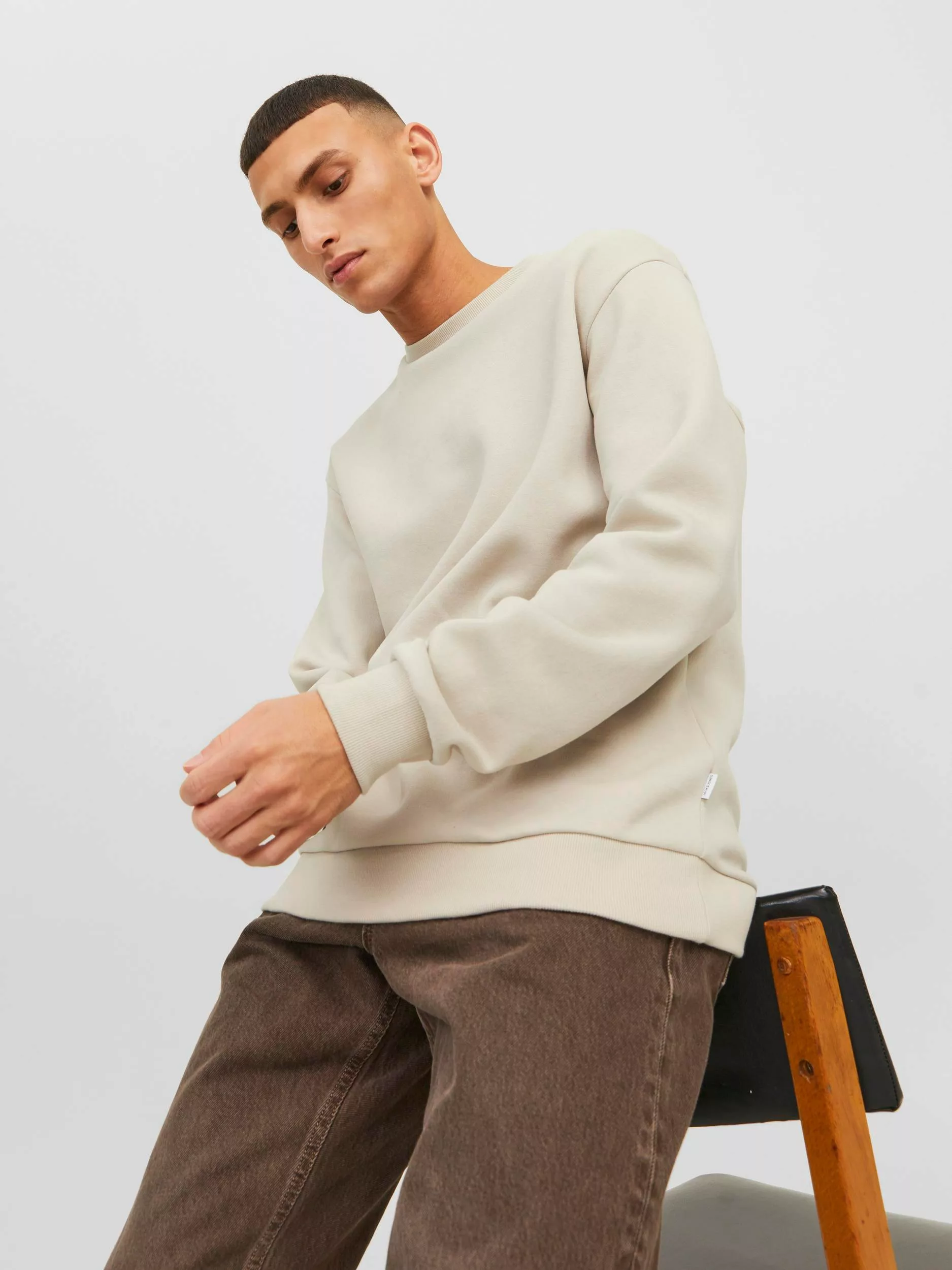 Jack & Jones Sweatshirt "JJEBRADLEY SWEAT CREW NOOS", mit Rippbündchen günstig online kaufen