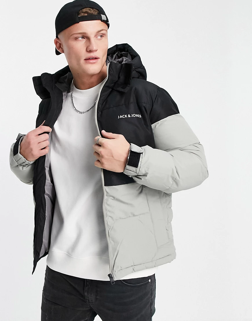 Jack & Jones – Core Blocked – Pufferjacke mit Kapuze in Schwarz günstig online kaufen