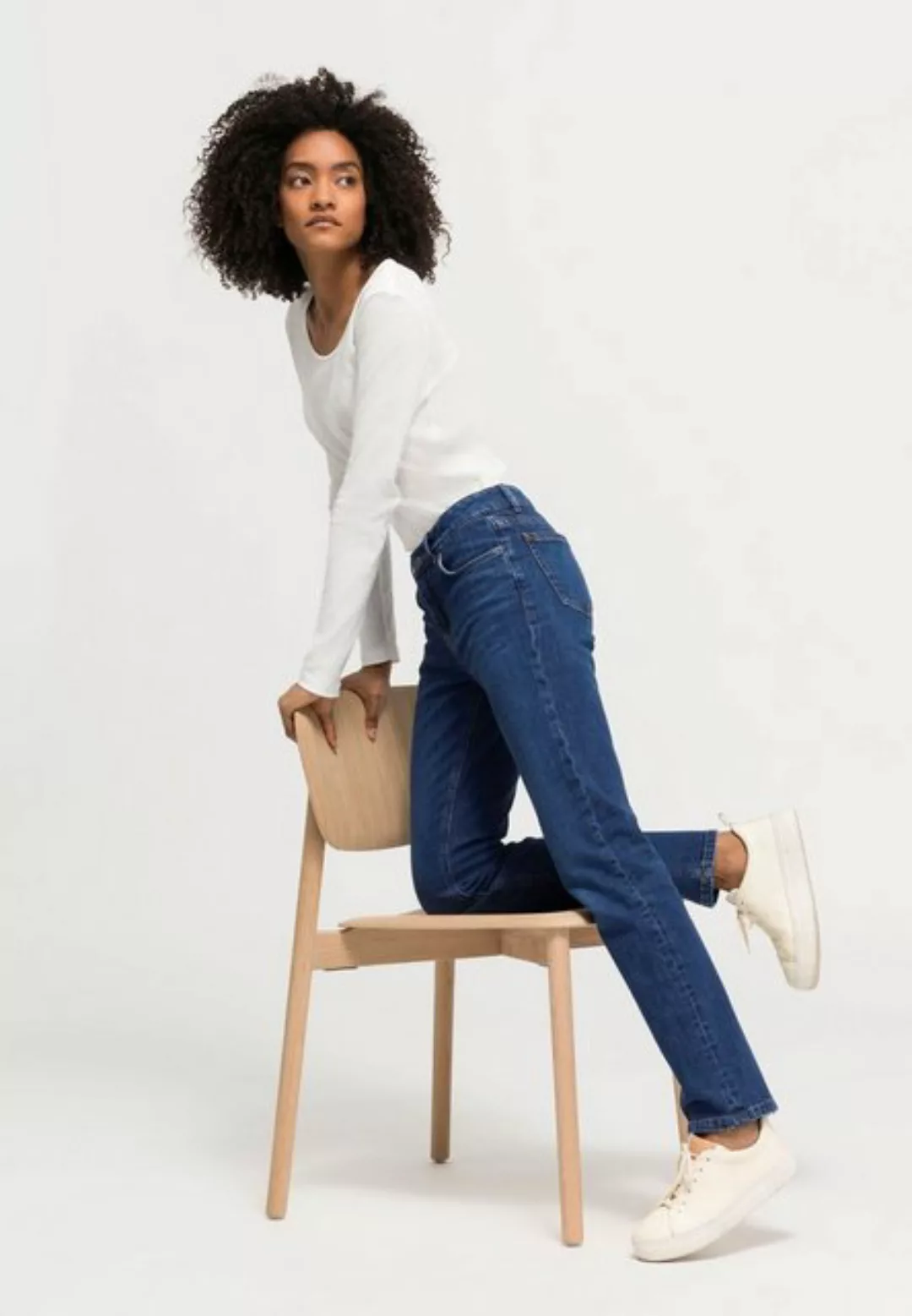 Hessnatur 5-Pocket-Jeans MARIE Mid Rise Straight aus Bio-Denim (1-tlg) günstig online kaufen