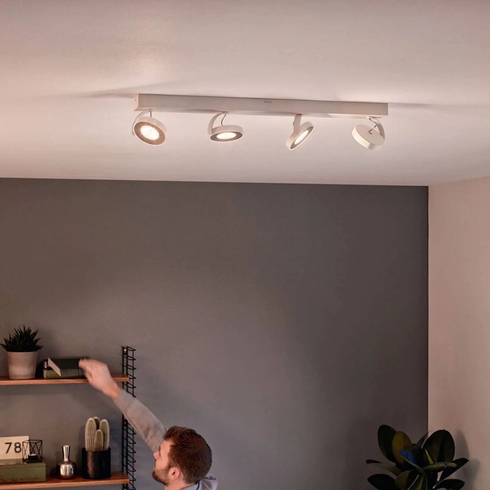 Philips Clockwork LED-Strahler weiß 4flg. WarmGlow günstig online kaufen