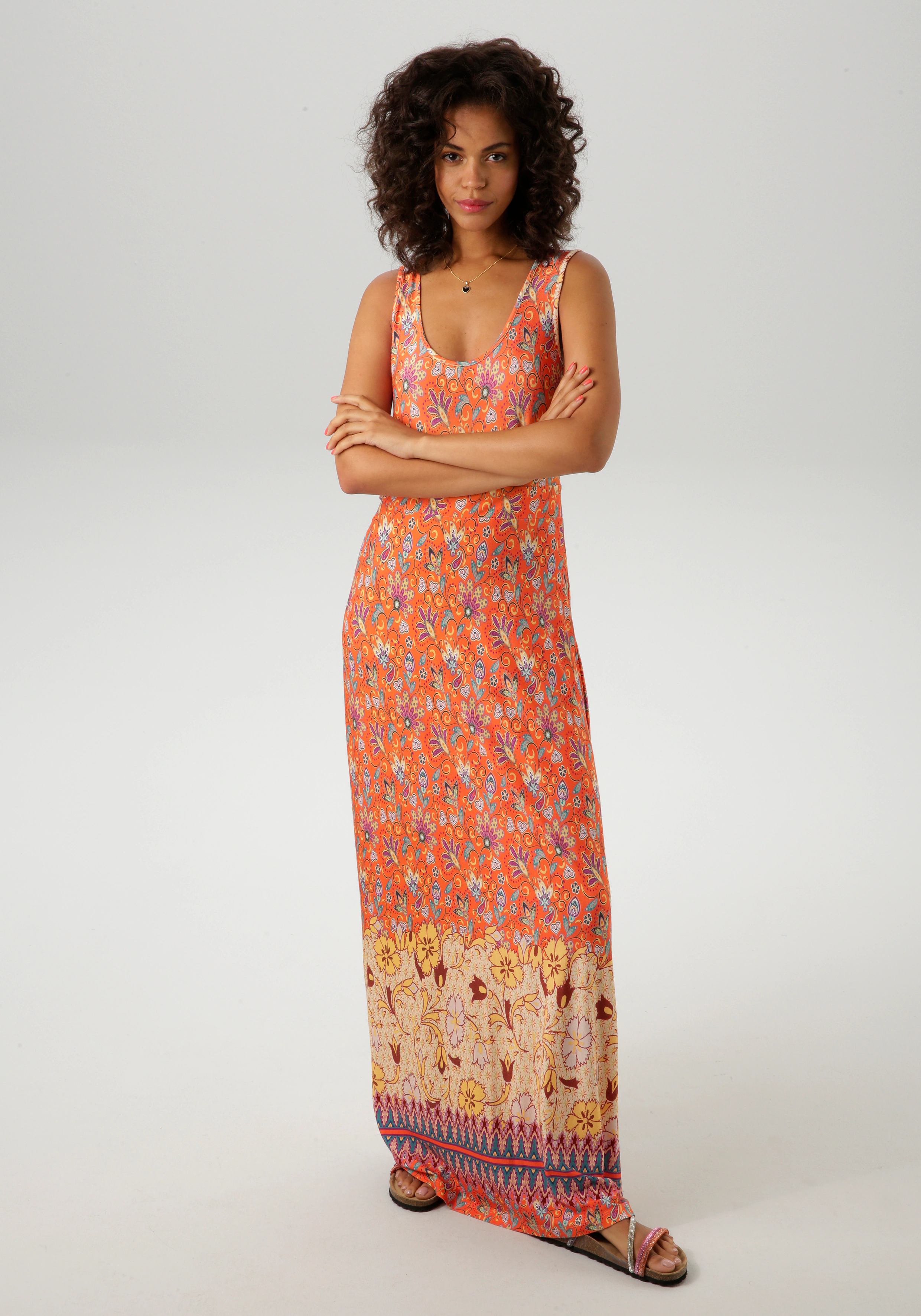 Aniston CASUAL Sommerkleid, mit farbharmonischem Blumendruck und Bordüre am günstig online kaufen