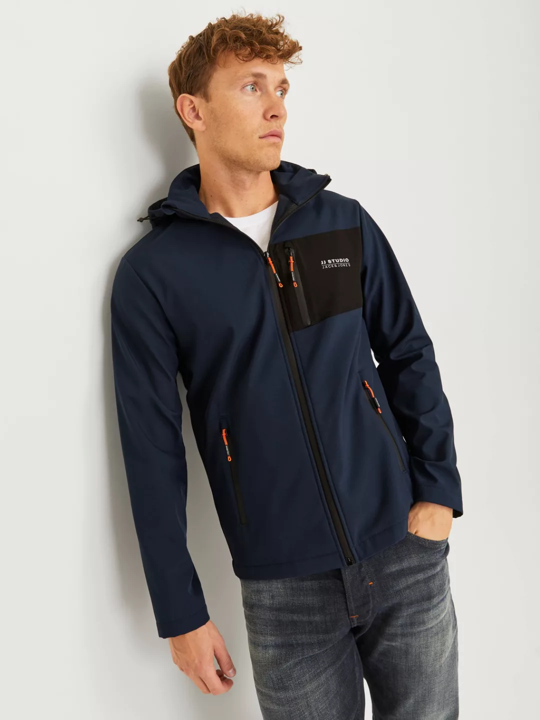 Jack & Jones Softshelljacke "JJTAYLOR SOFTSHELL JACKET", mit Kapuze günstig online kaufen