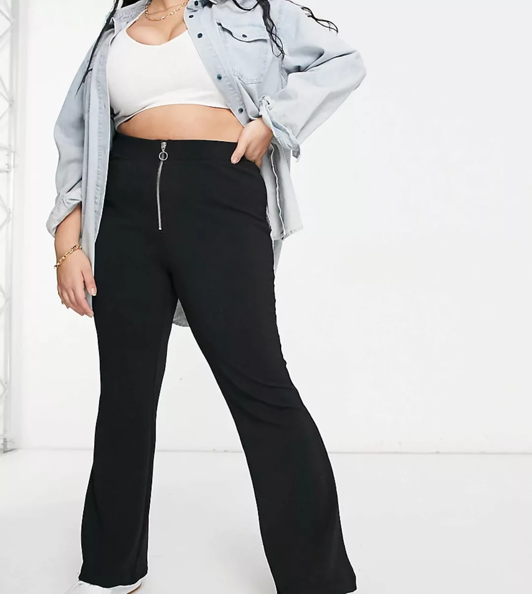 Vero Moda Curve – Ausgestellte Hose mit Reißverschluss vorne in Schwarz günstig online kaufen