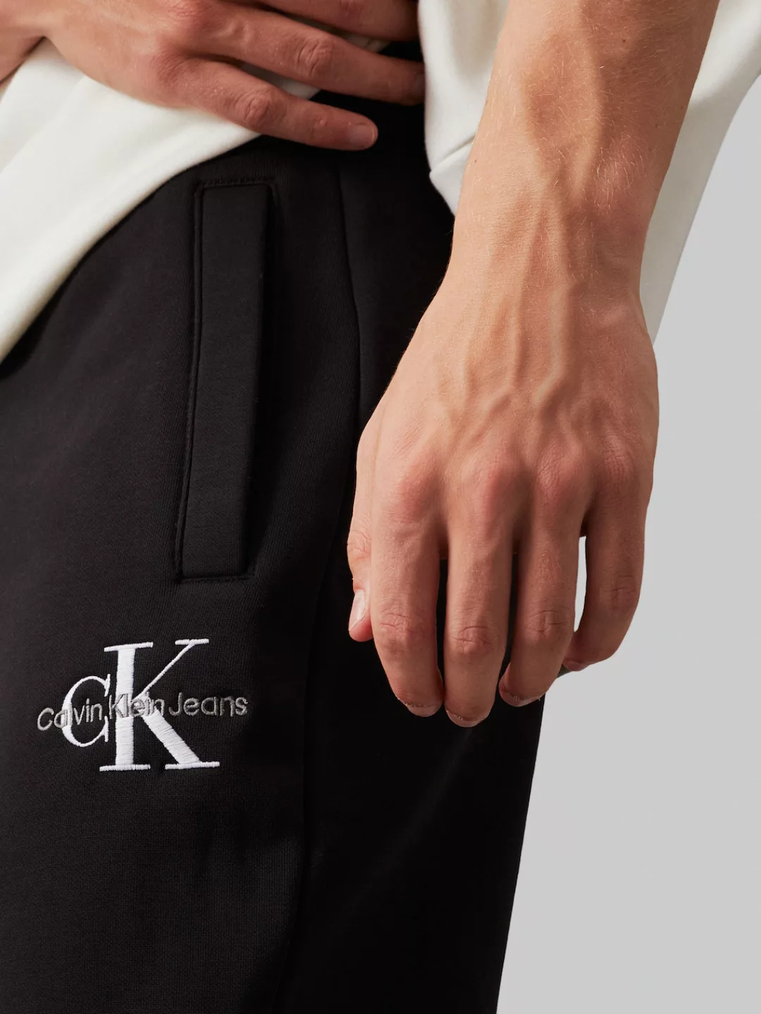 Calvin Klein Jeans Jogger Pants "MONOLOGO HWK PANT", mit Logoschriftzug günstig online kaufen