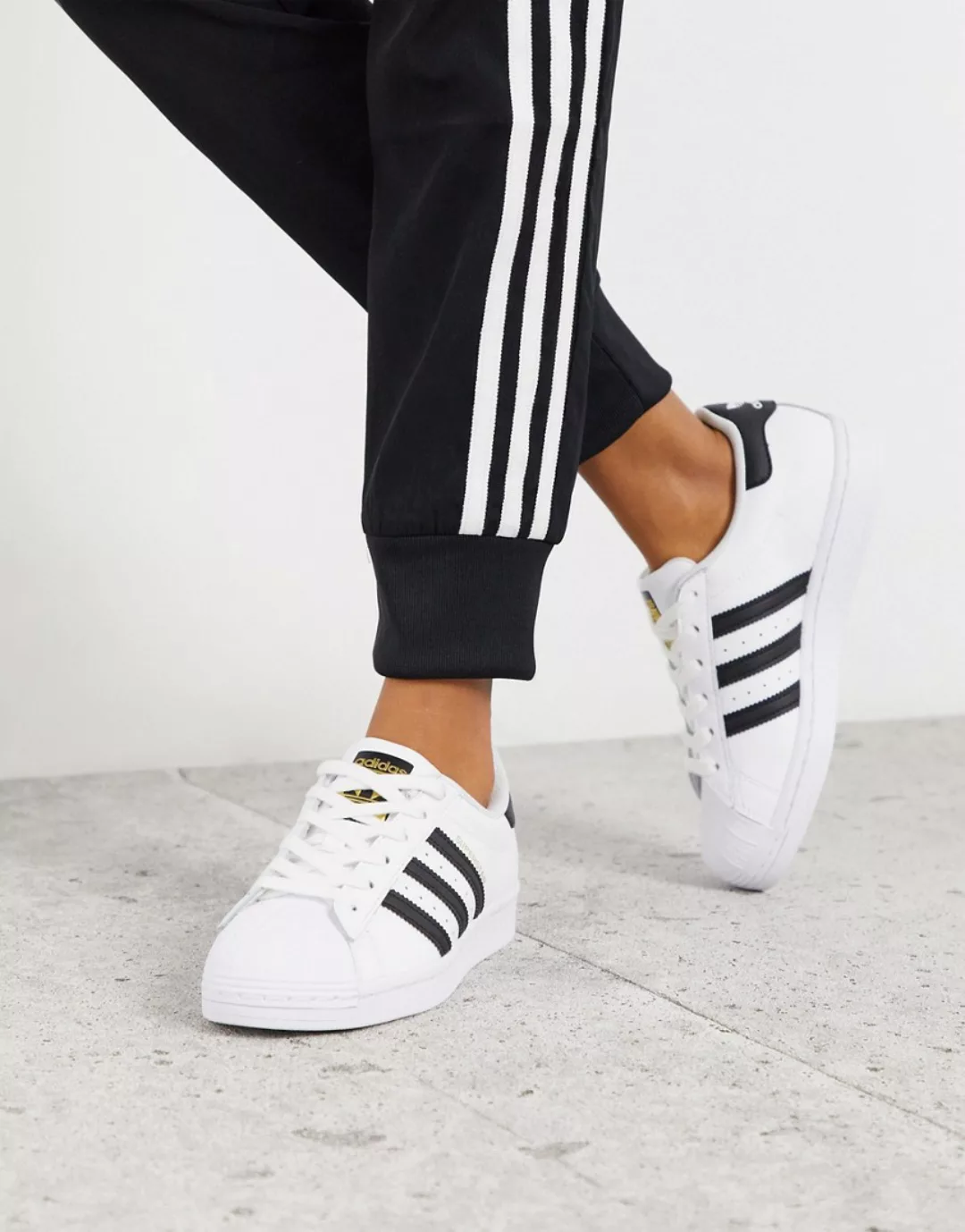 adidas Originals – Superstar – Sneaker in Weiß günstig online kaufen