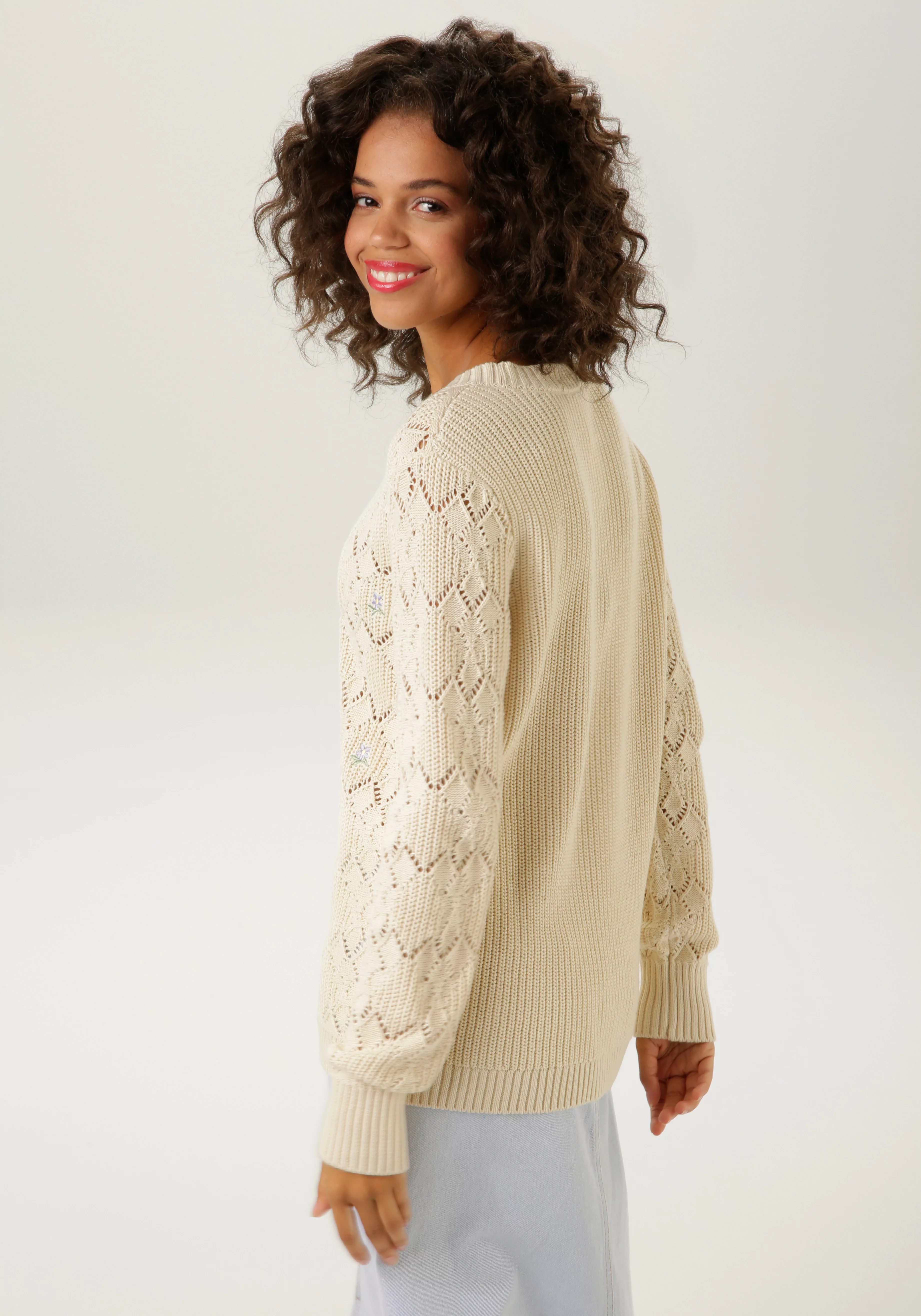 Aniston CASUAL Strickpullover mit romantische, eingestrickten Blümchen günstig online kaufen