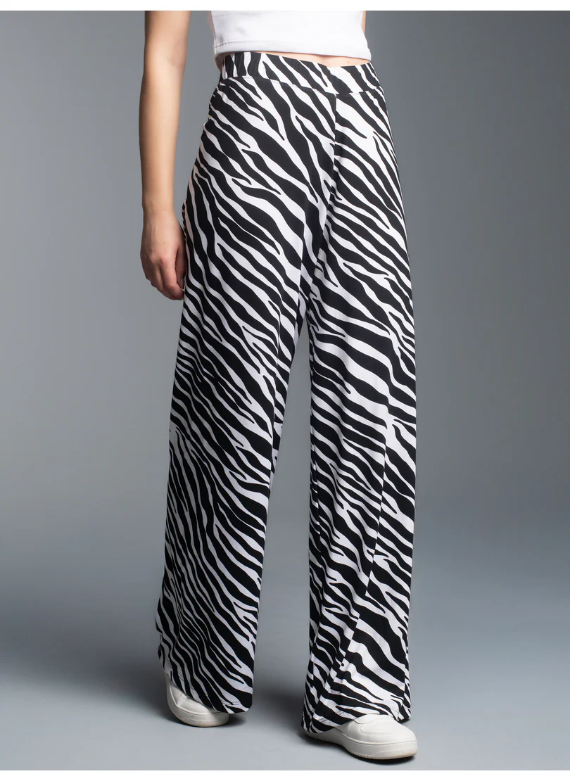 Trigema Jerseyhose "TRIGEMA Hüfthose mit Allover-Zebramuster", (1 tlg.) günstig online kaufen
