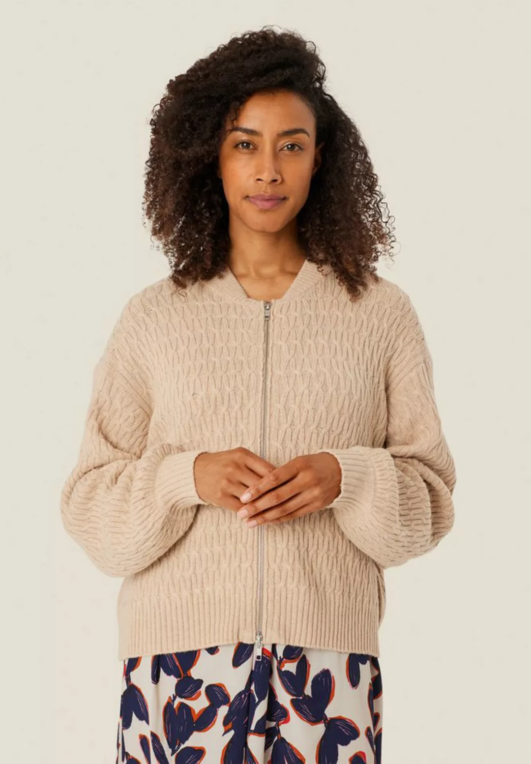 Masai Strickjacke MaLux Dekoratives Muster, Rippdetails, weiche Wollqualitä günstig online kaufen