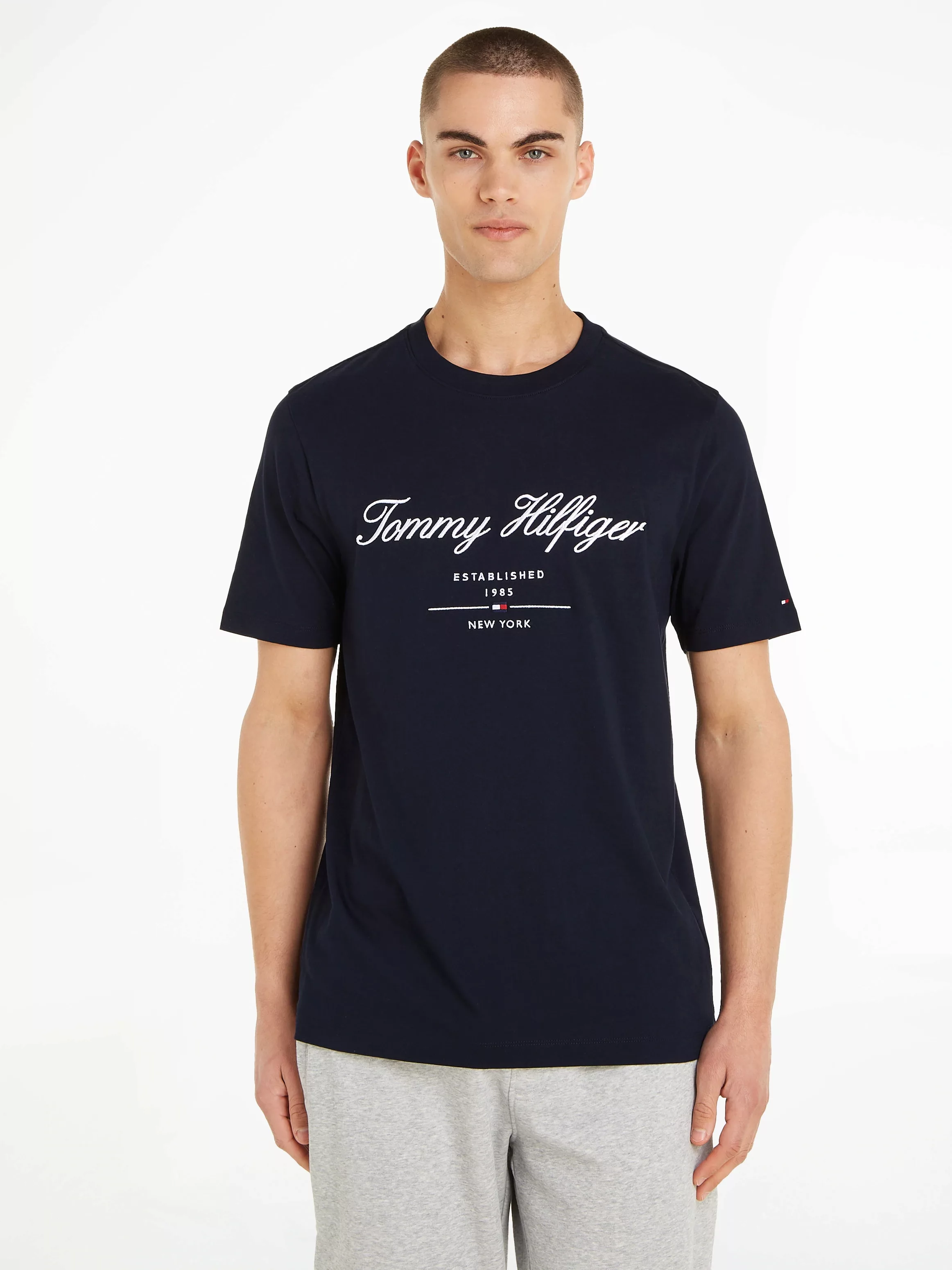 Tommy Hilfiger T-Shirt SCRIPT LOGO TEE mit aufgesticktem Logo günstig online kaufen