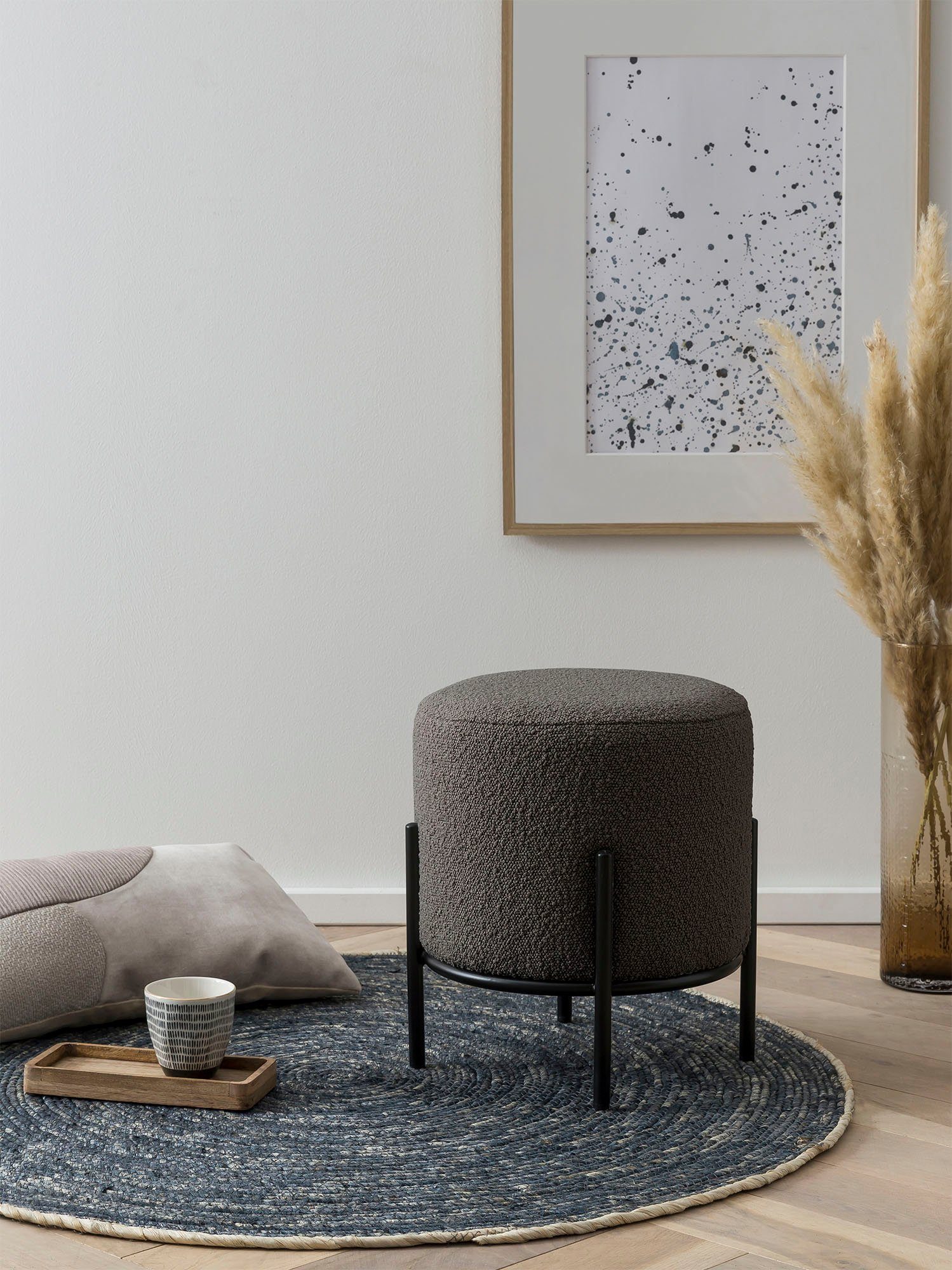 SalesFever Polsterhocker, mit Design-Gestell aus schwarzem Metall günstig online kaufen