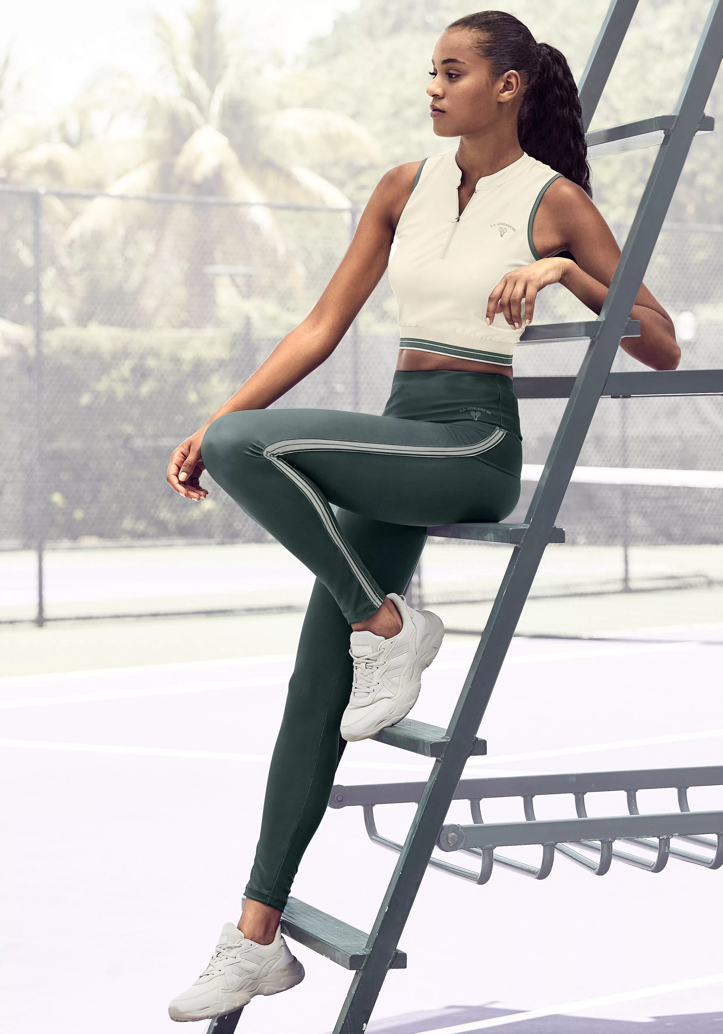 LASCANA ACTIVE Funktionsleggings Tennis mit seitlichen Kontraststreifen günstig online kaufen