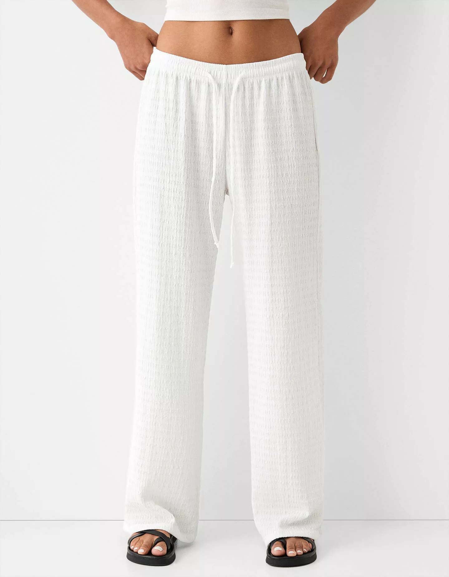 Bershka Straight-Leg-Hose Aus Waffelgewebe Damen S Grbrochenes Weiss günstig online kaufen