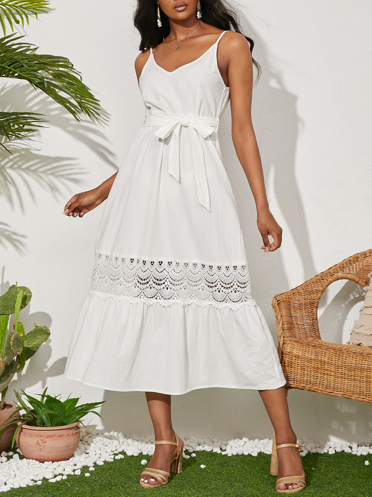 YOINS Weißer Gürtel Design Backless Holiday Maxi Kleid günstig online kaufen