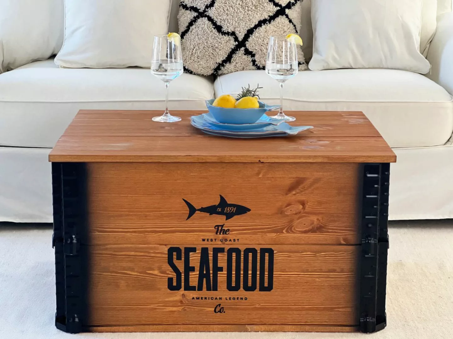 Holztruhe "Seafood" hellbraun Massivholz im Vintage-Look günstig online kaufen