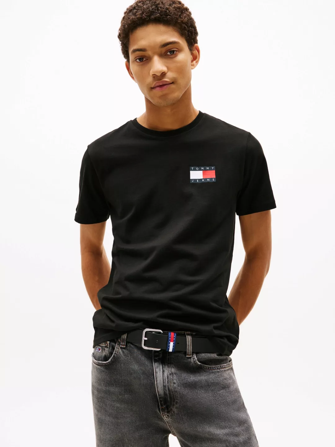 Tommy Jeans T-Shirt "TJM SLIM ESSENTIAL FLAG TEE EXT" günstig online kaufen