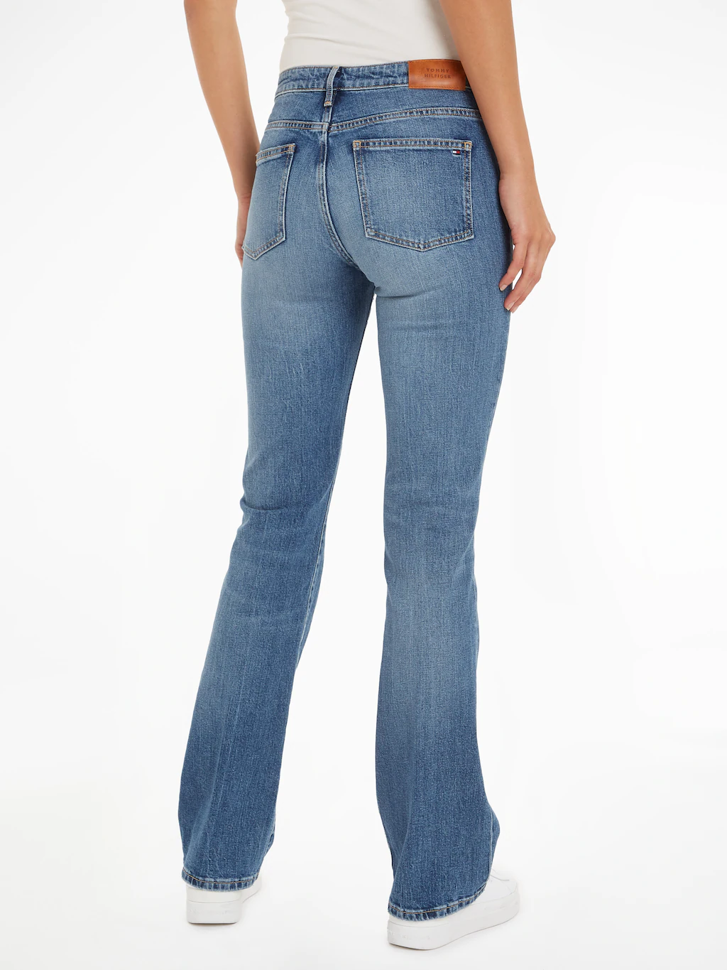 Tommy Hilfiger Bootcut-Jeans "BOOTCUT RW BEA", mit Leder-Badge günstig online kaufen