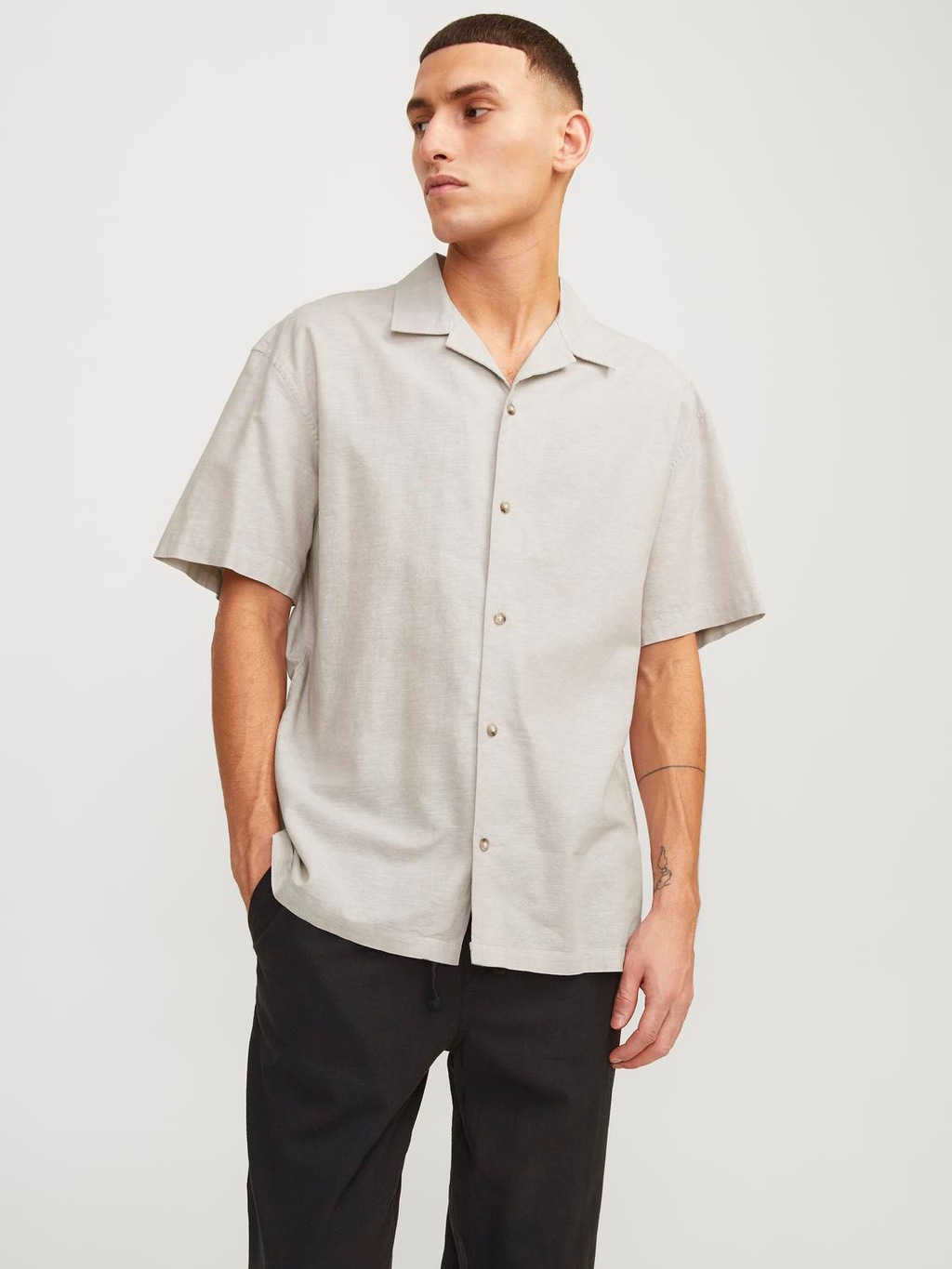 Jack & Jones Kurzarmhemd "JJESUMMER RESORT LINEN BLEND SHIRT SS SN" günstig online kaufen