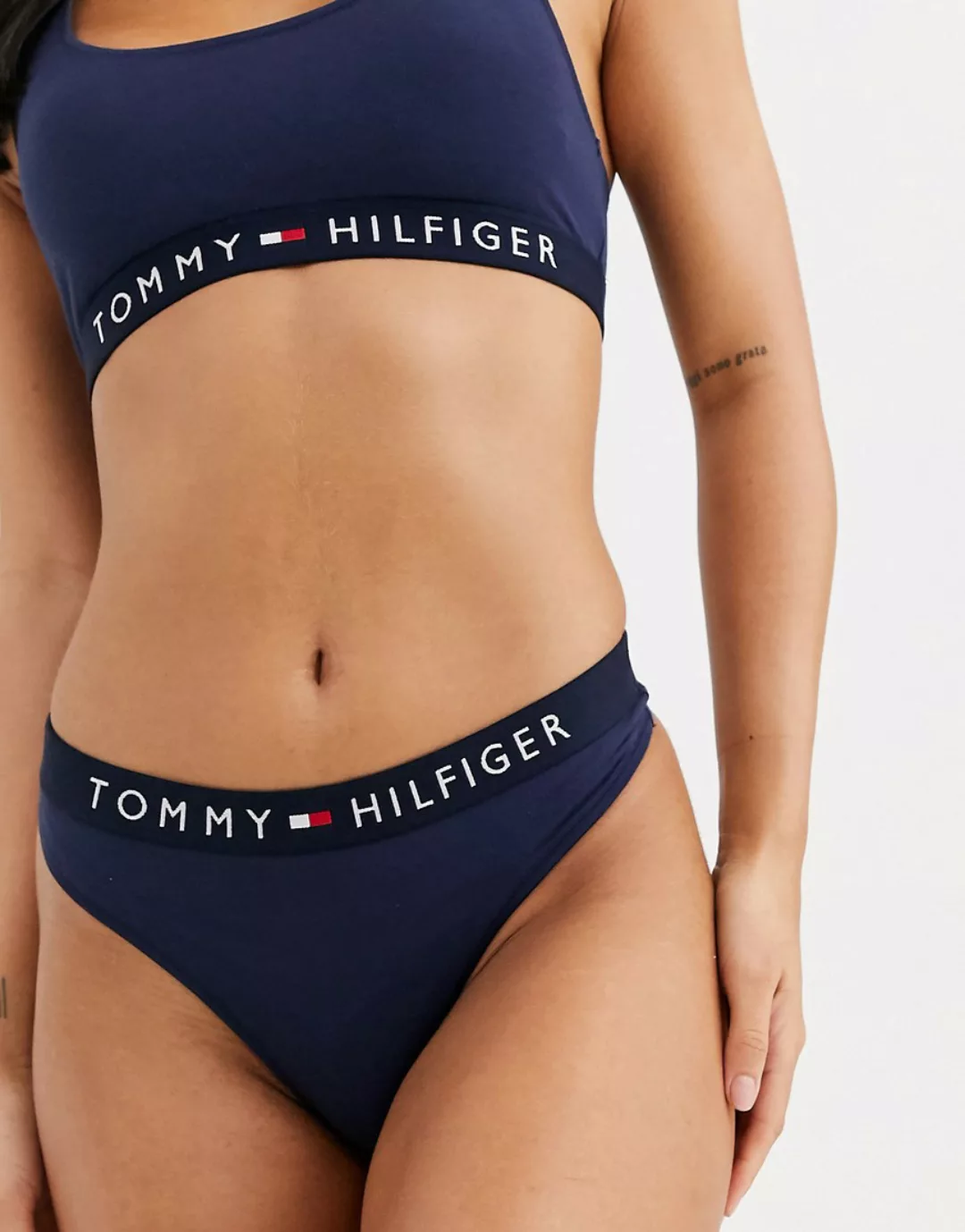 Tommy Hilfiger – Original – Tanga aus Baumwolle in Marine-Marineblau günstig online kaufen