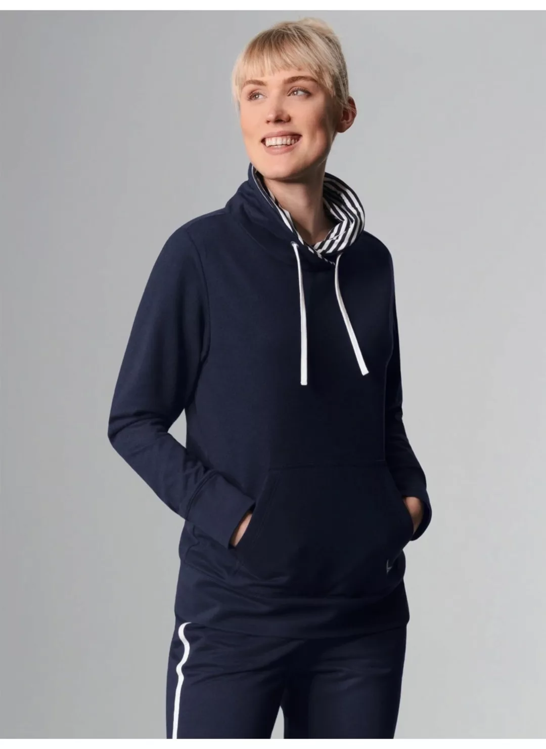 Trigema Sweatshirt "TRIGEMA Sweatshirt mit modischem Schalkragen" günstig online kaufen