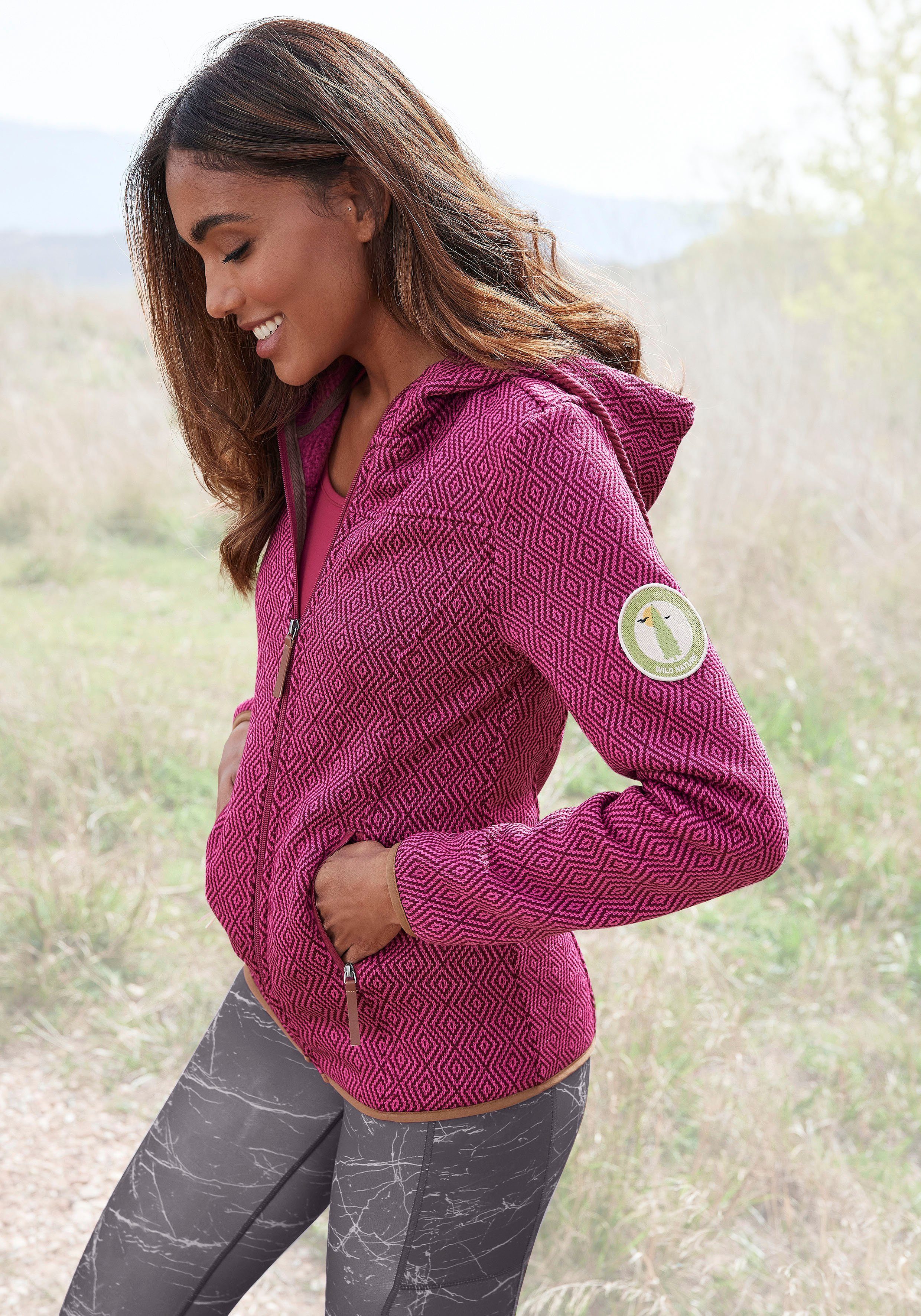 LASCANA ACTIVE Fleecejacke, mit Kapuze, Trekkingjacke mit Kapuze günstig online kaufen
