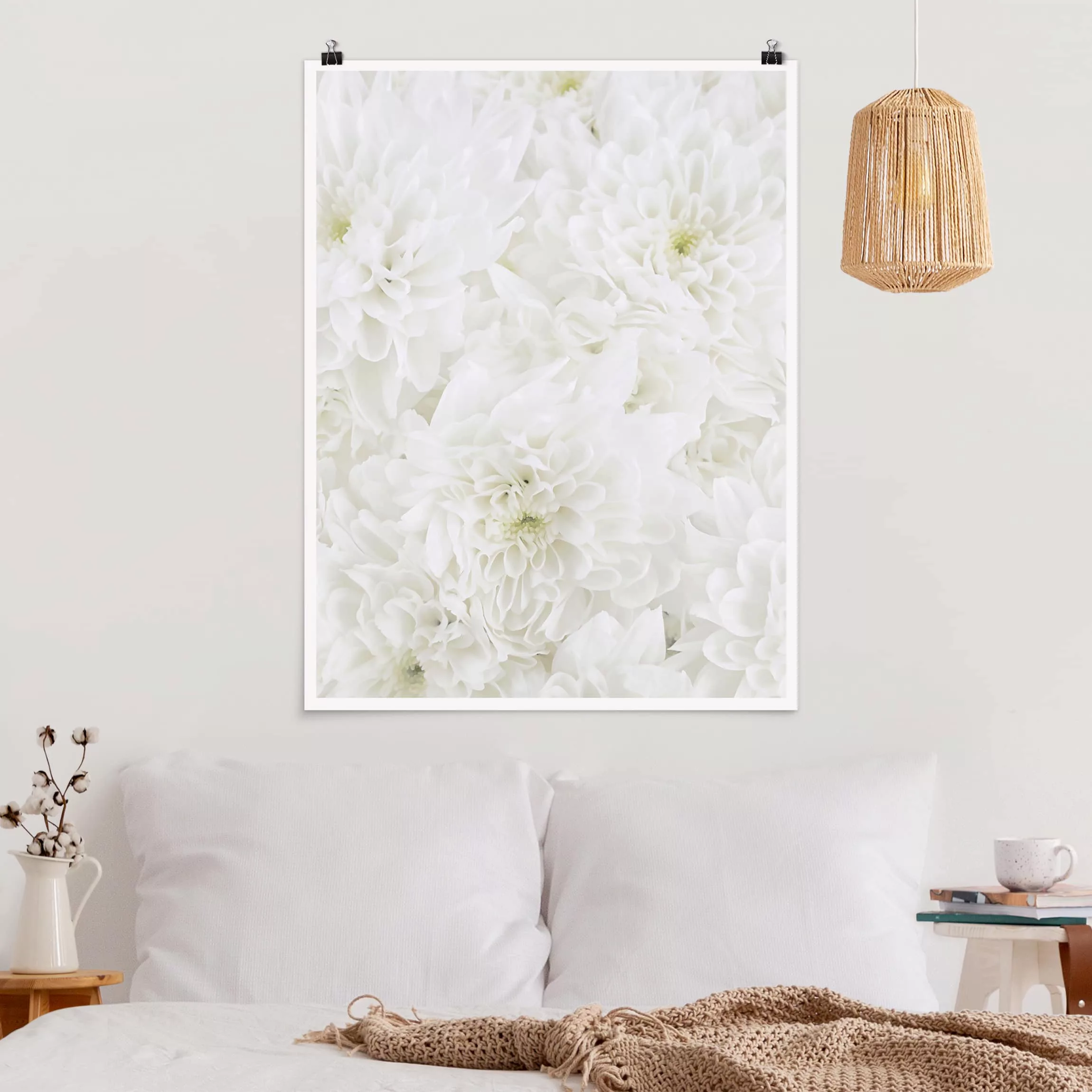 Poster Blumen - Hochformat Dahlien Blumenmeer weiß günstig online kaufen