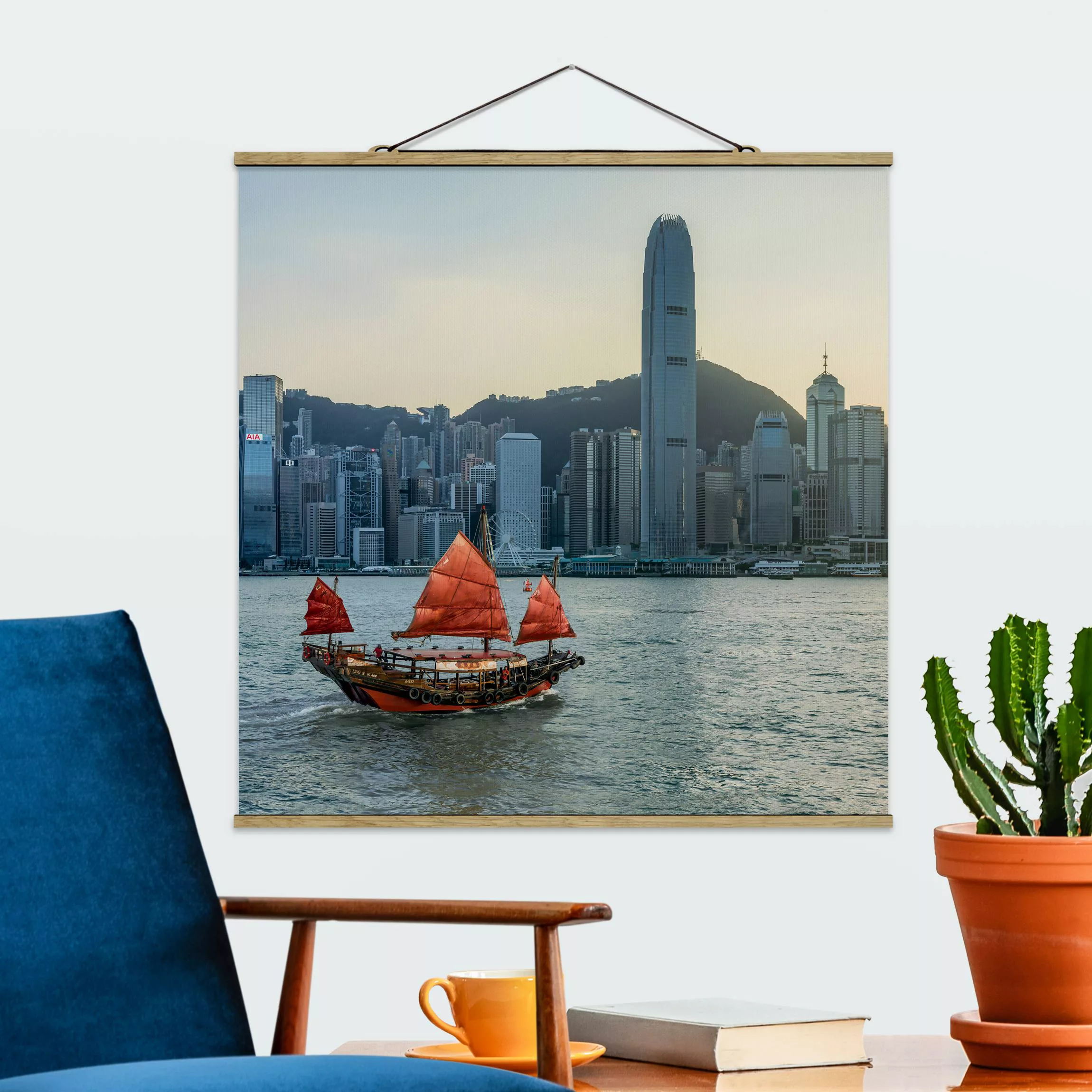 Stoffbild mit Posterleisten Dschunke im Victoria Harbour günstig online kaufen