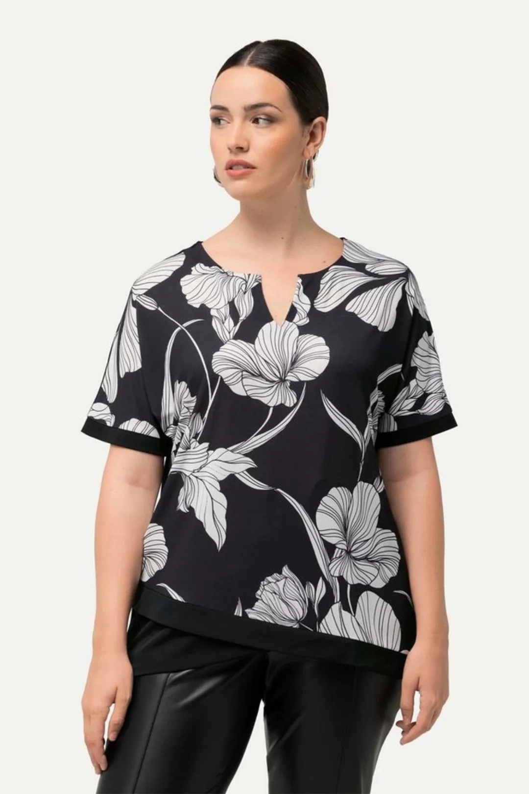 Ulla Popken Druckbluse Blusenshirt Blüten Tunika-Ausschnitt Halbarm günstig online kaufen