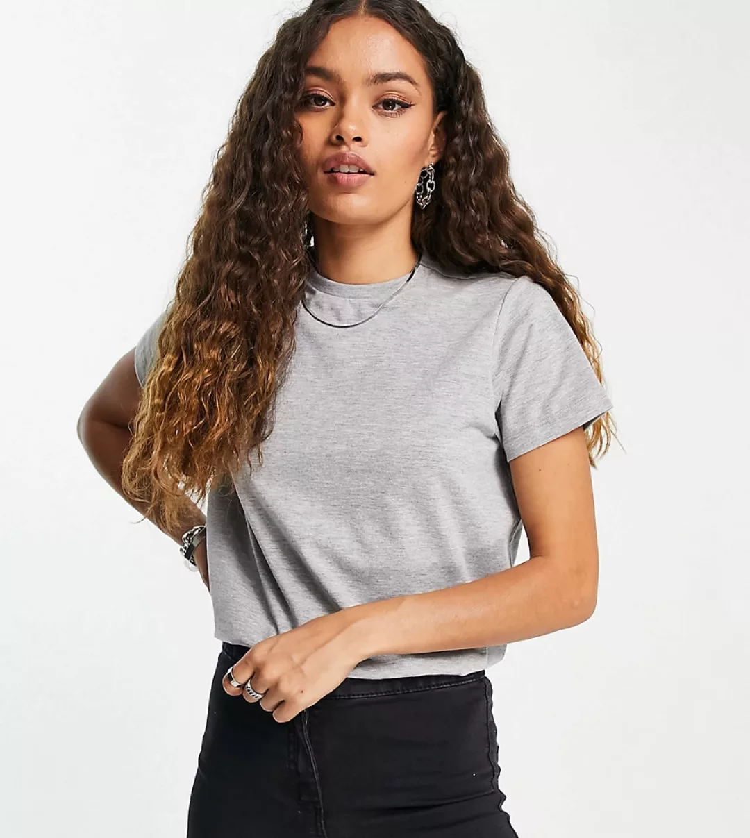 ASOS DESIGN Petite – Ultimate – T-Shirt aus Bio-Baumwolle mit Rundhalsaussc günstig online kaufen