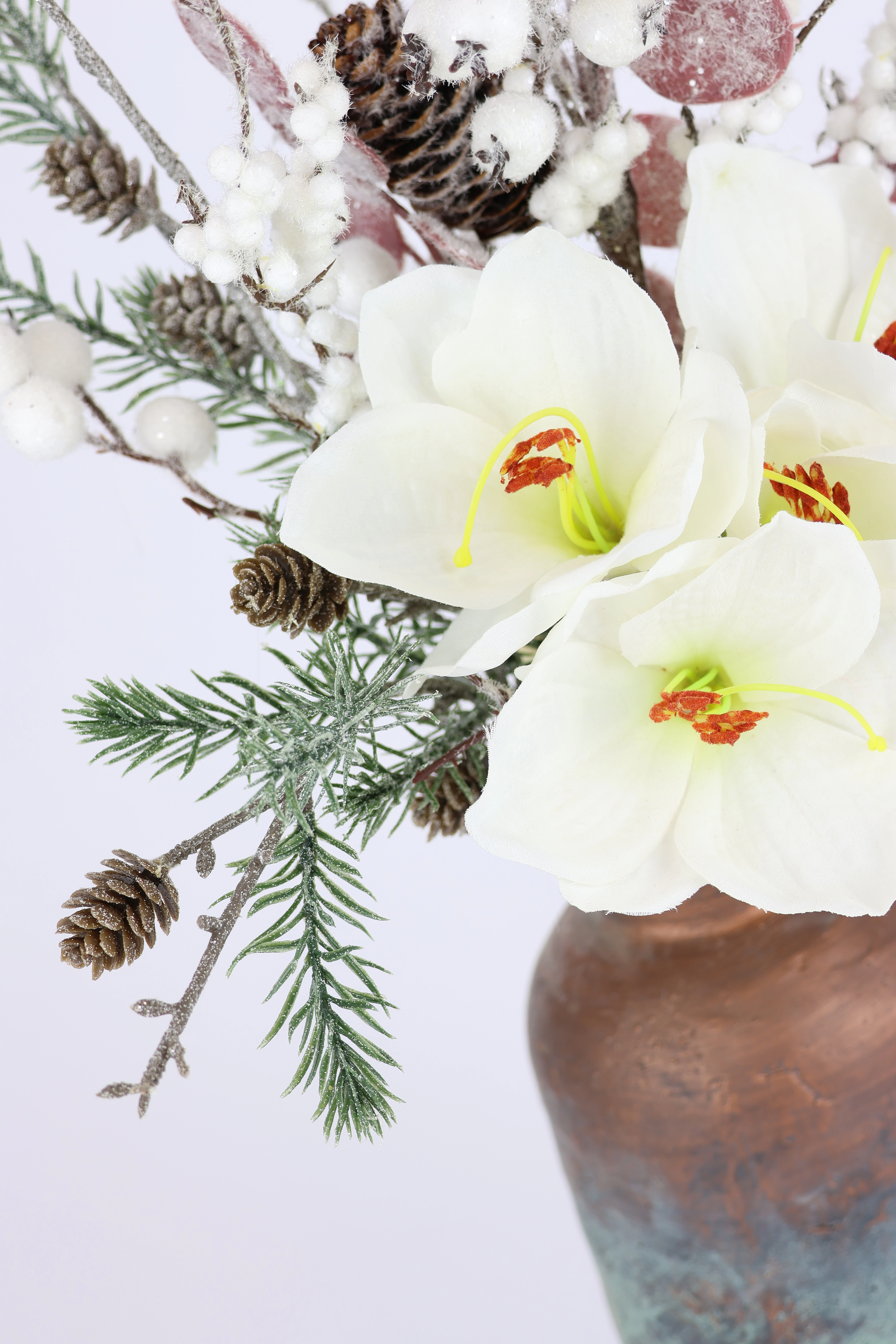 I.GE.A. Winterliche Kunstpflanze "Gesteck mit Amaryllis in Vase aus Keramik günstig online kaufen